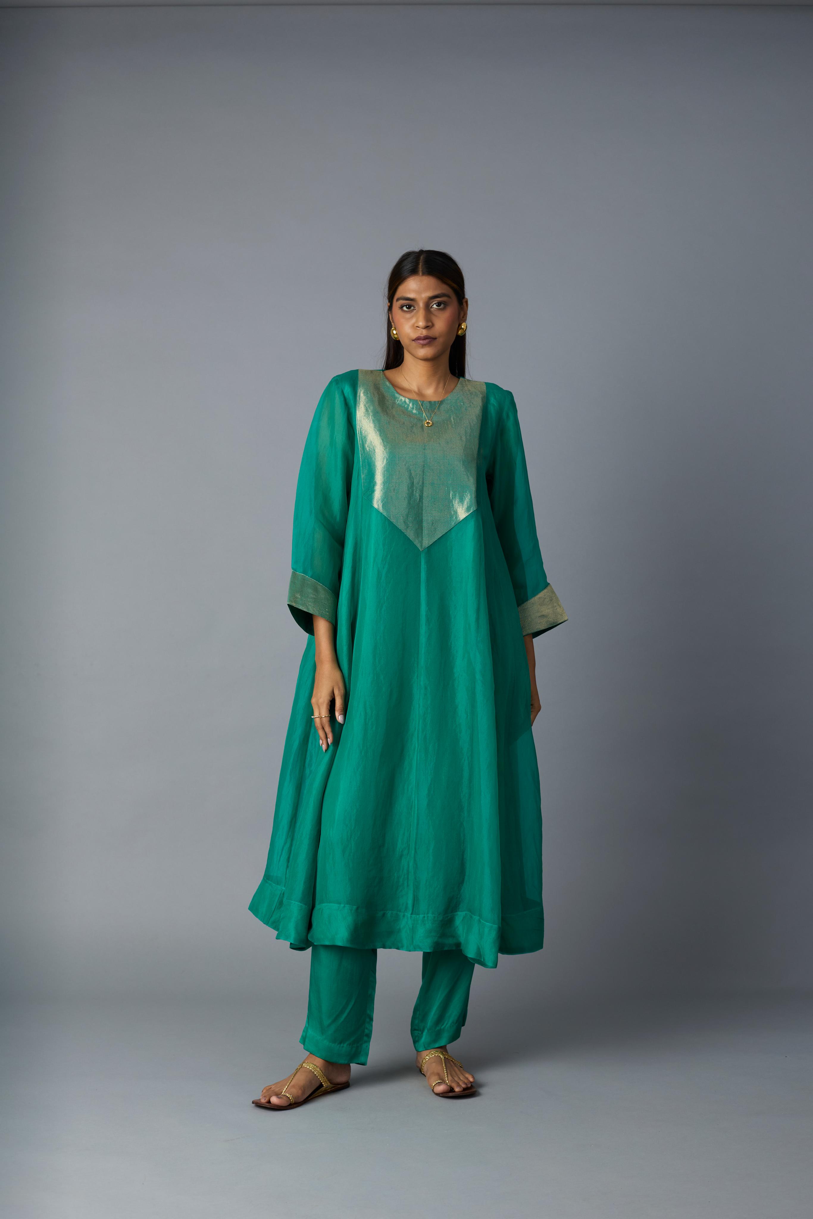 JAHAAN KURTA SET