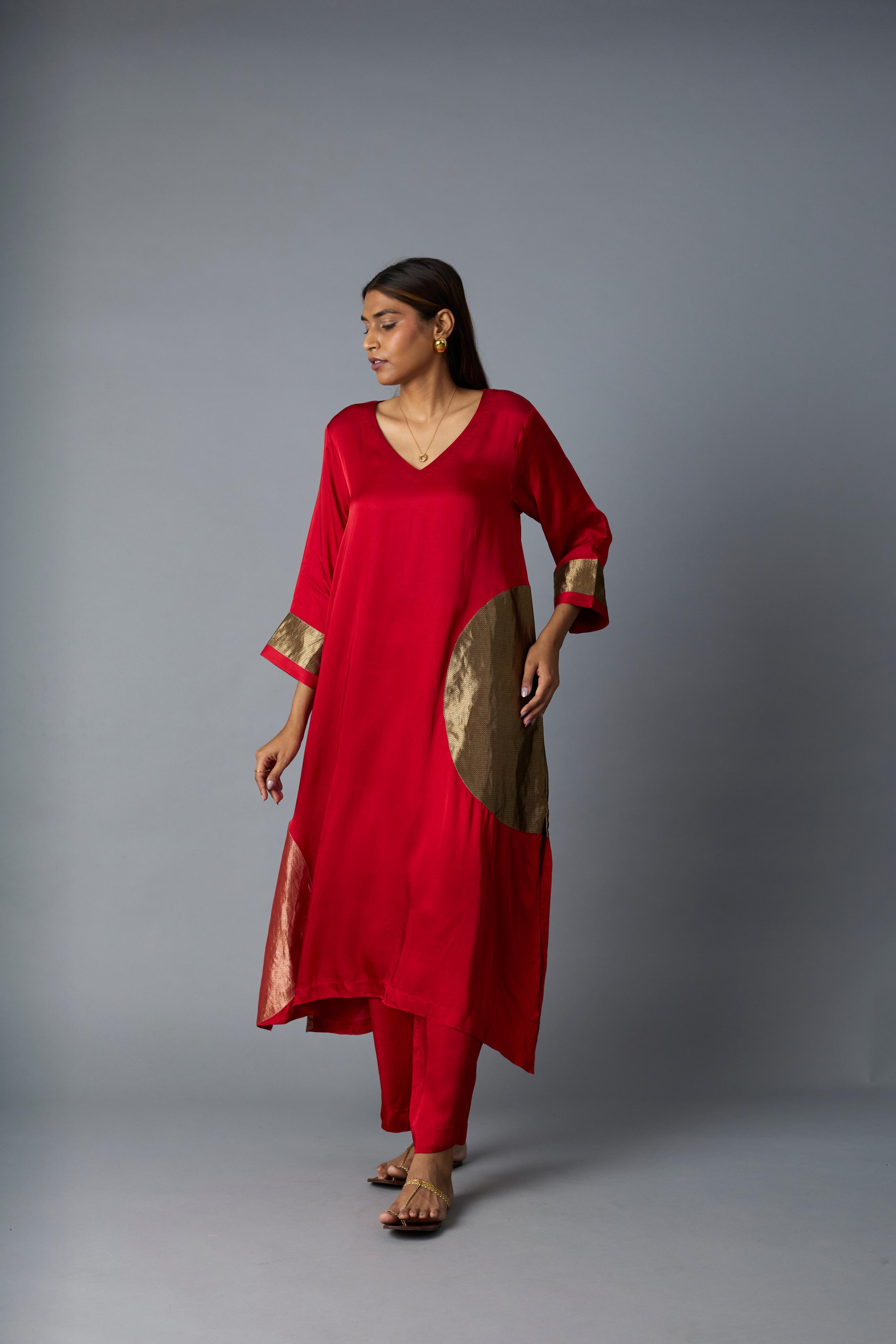 RANGOLI KAFTAN RED (SET OF TWO)