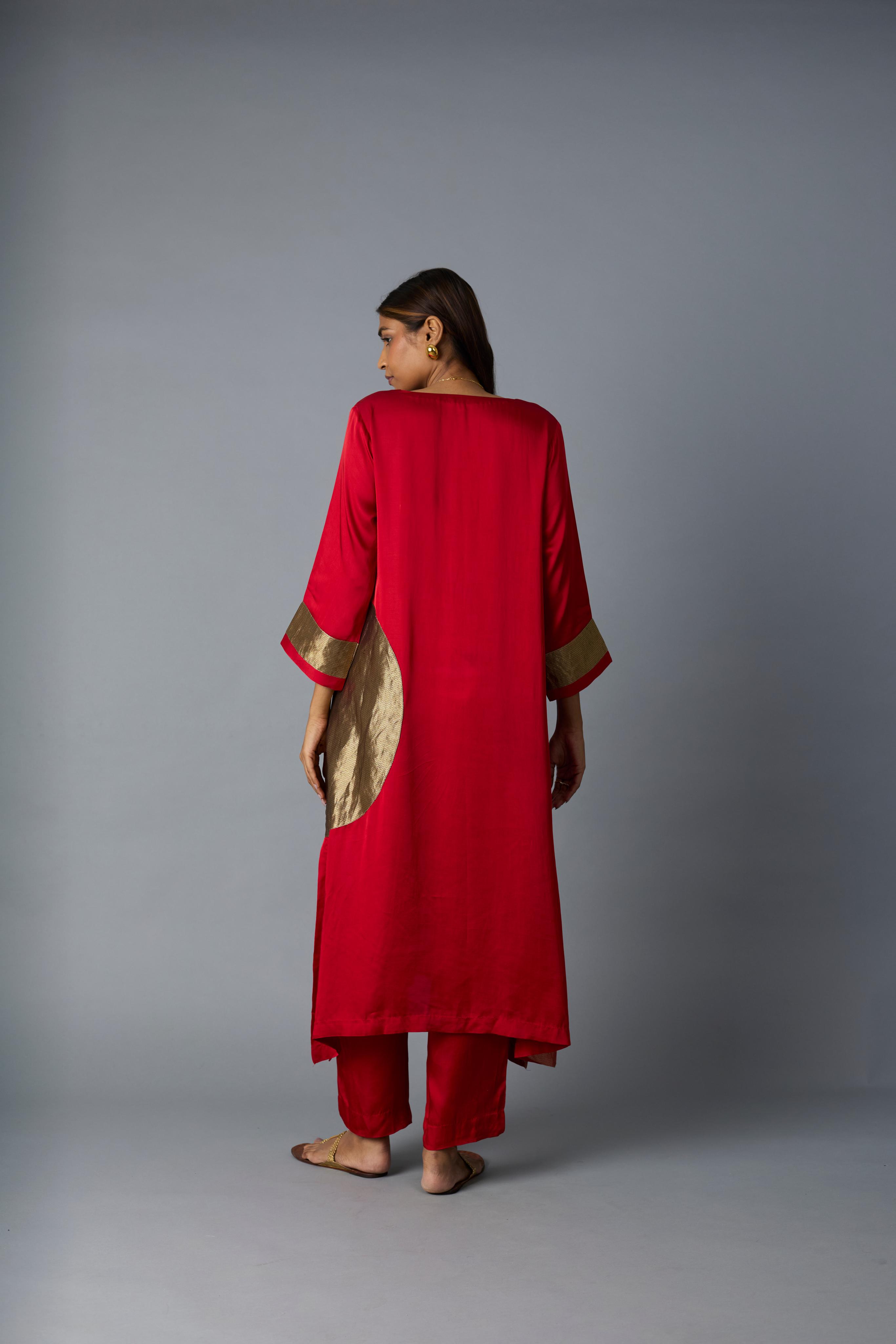 RANGOLI KAFTAN RED (SET OF TWO)