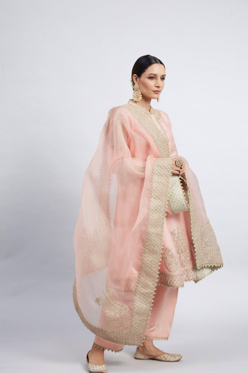 Rabhya Carnation Pink