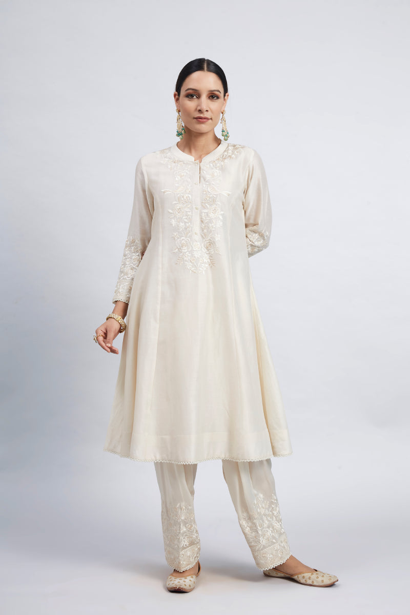 Kaina Daisy Ivory
