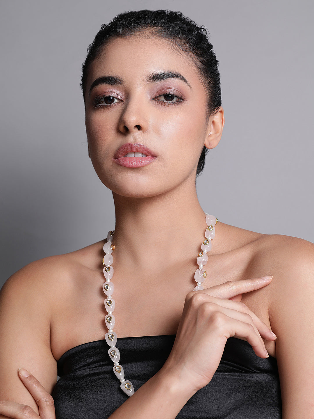 Le Selas
Rose Quartz & Kundan Necklace