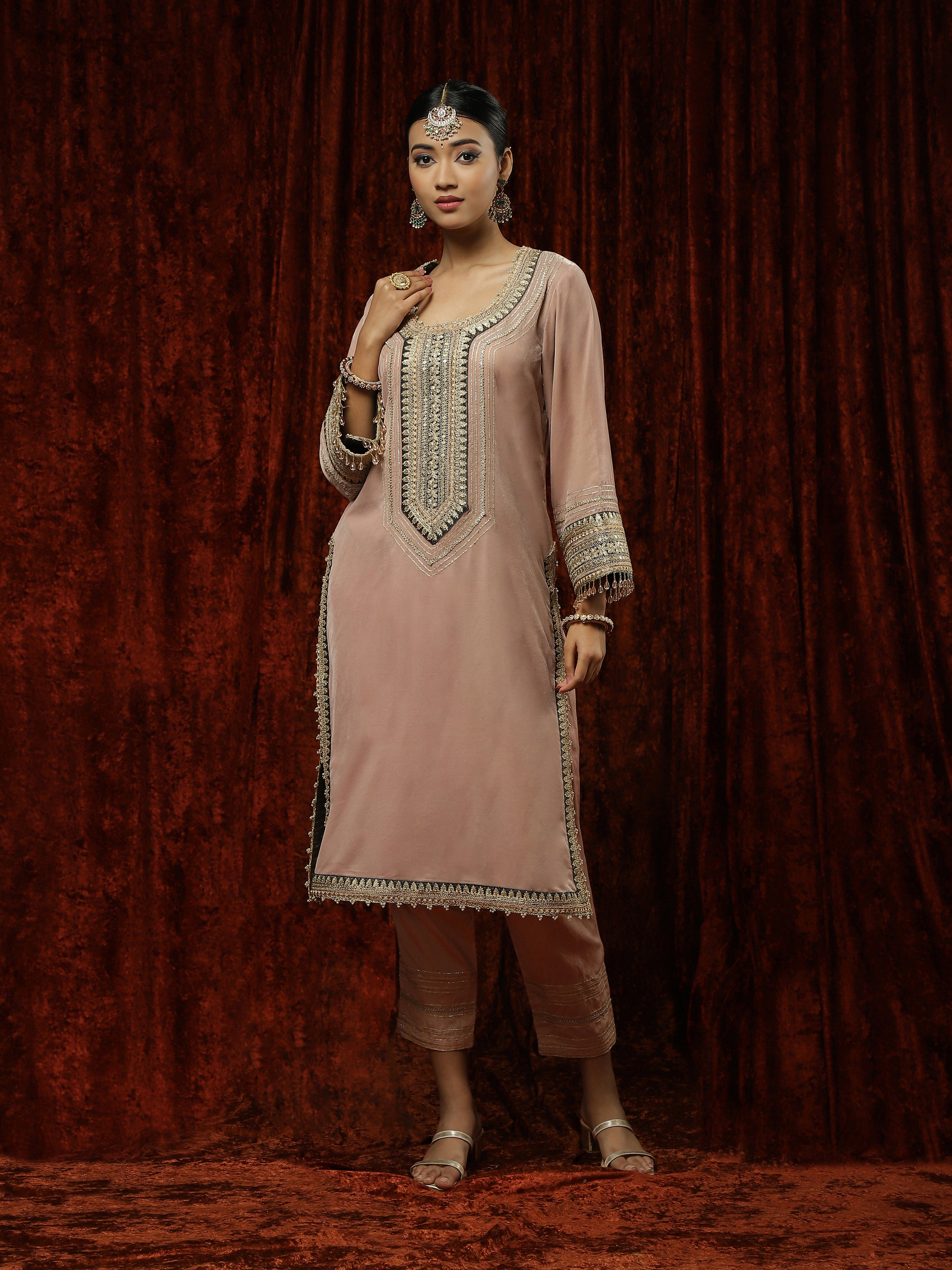 Dusty Pink & Black Velvet Kurta Pant Set
