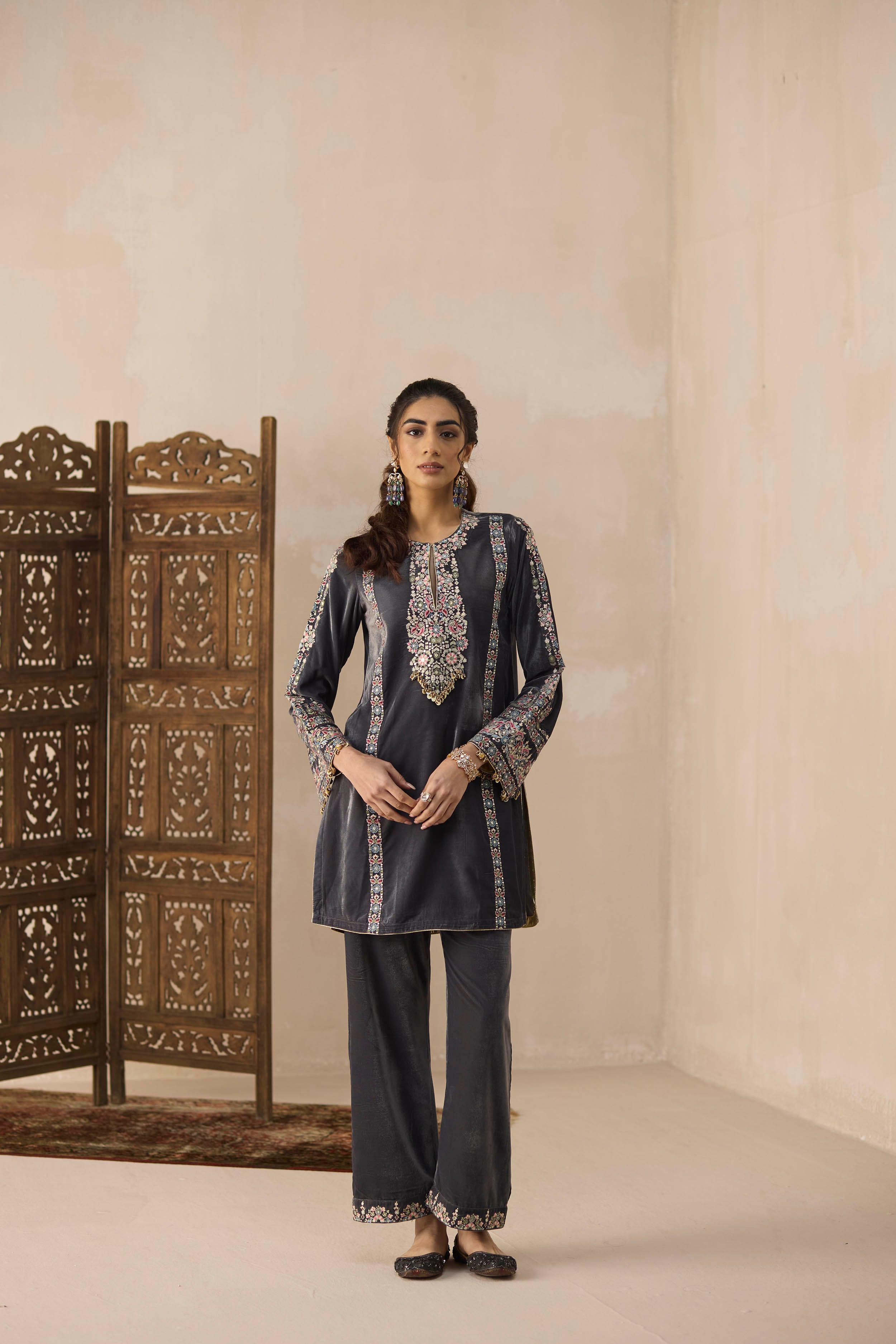 Kashmiri Kurta