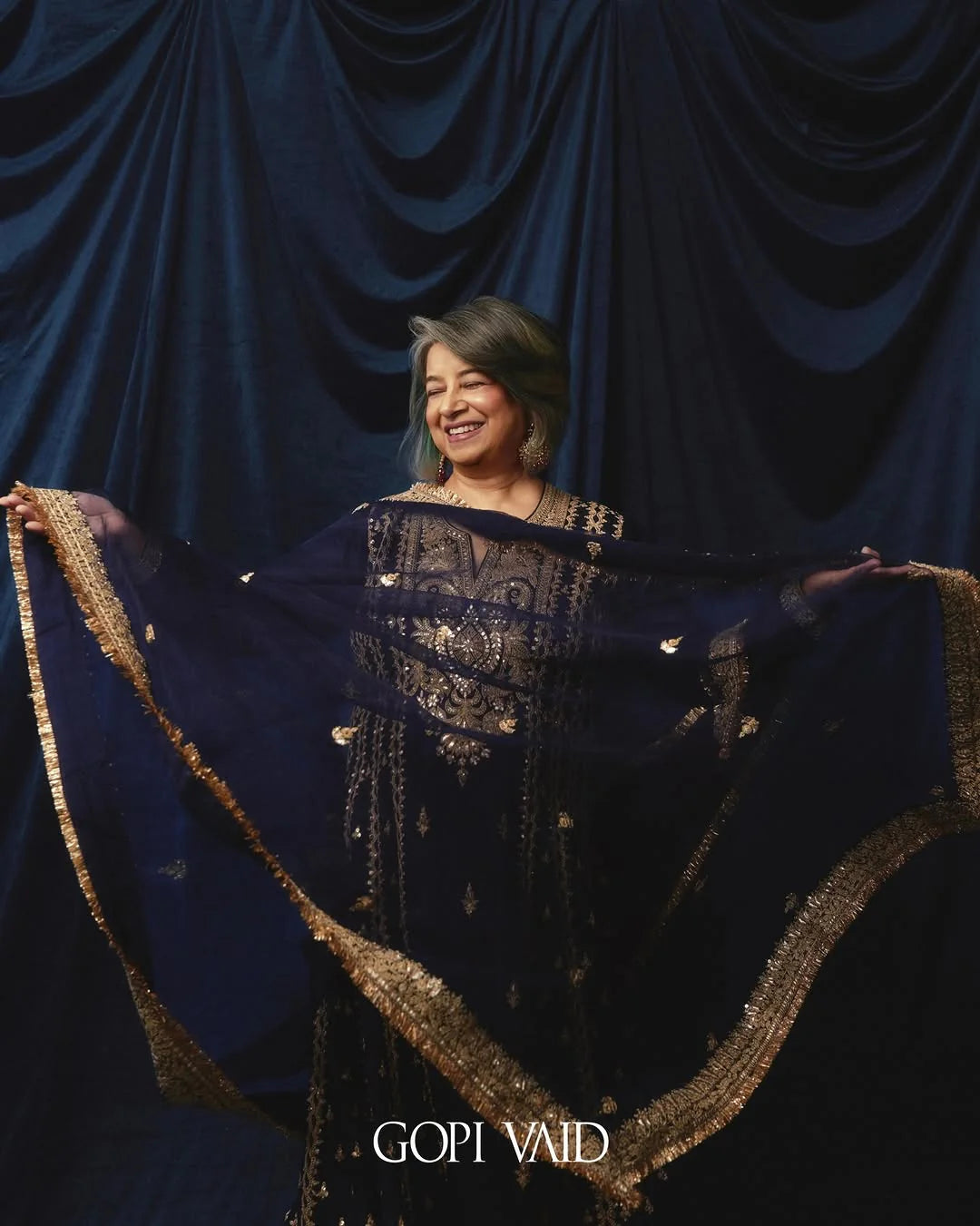 Rekha Bhardwaj in Zahina AG Set