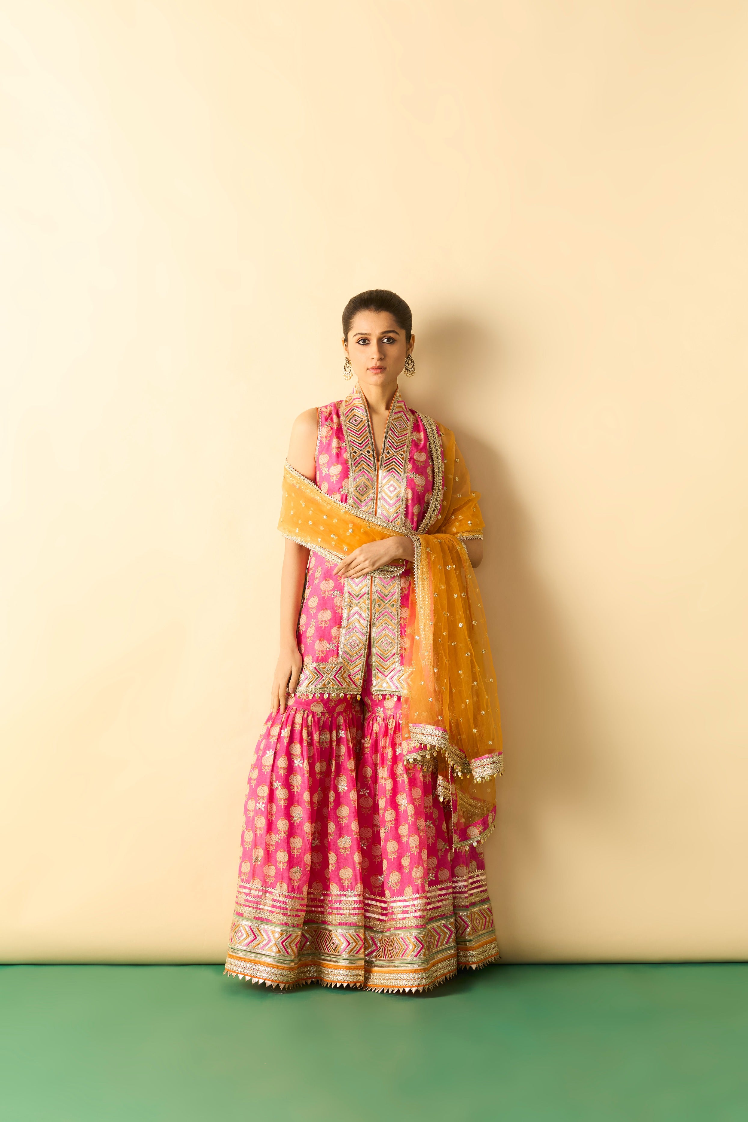 Aarvi Sharara Set