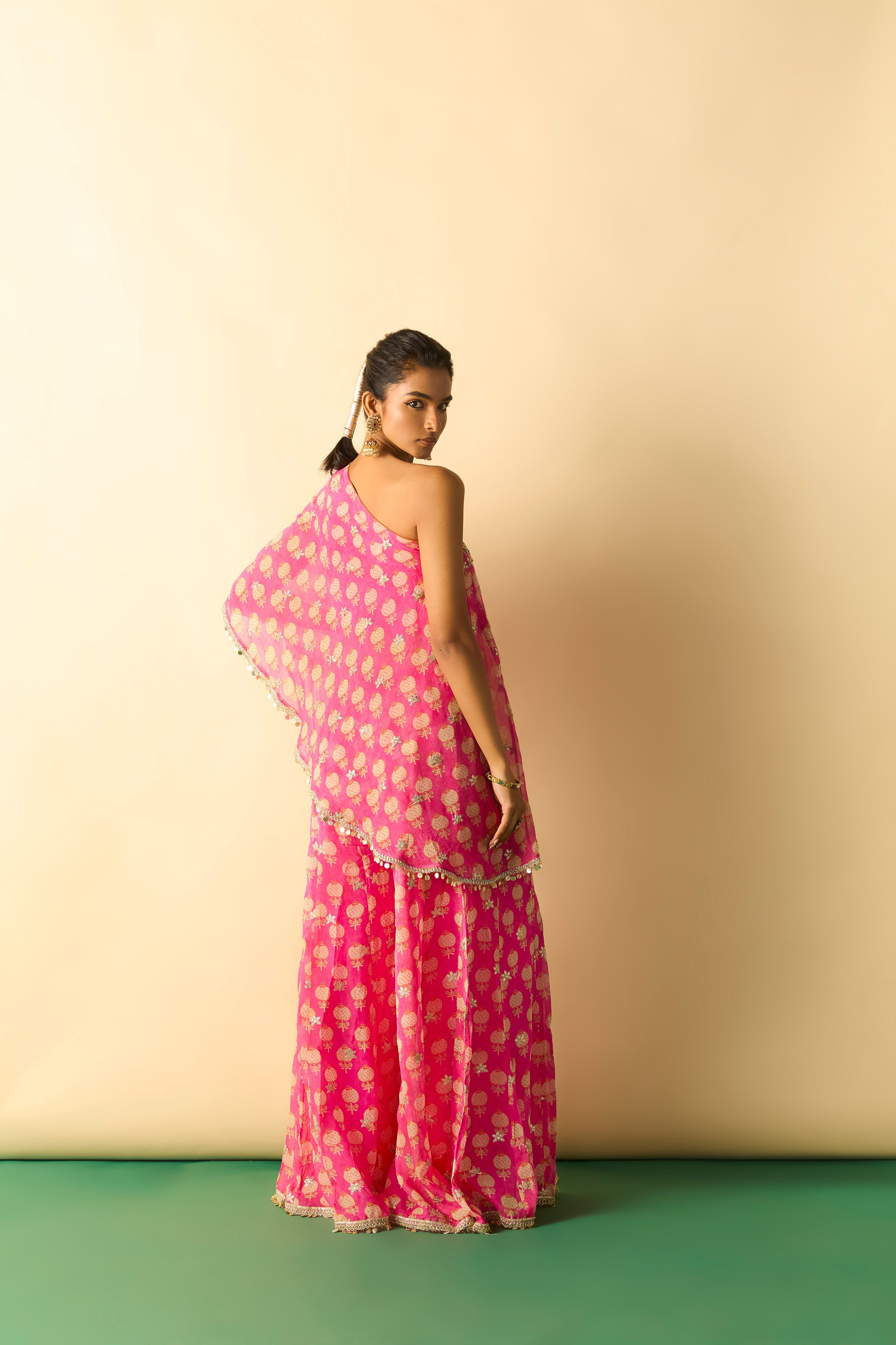 Chhavi One Shoulder Set