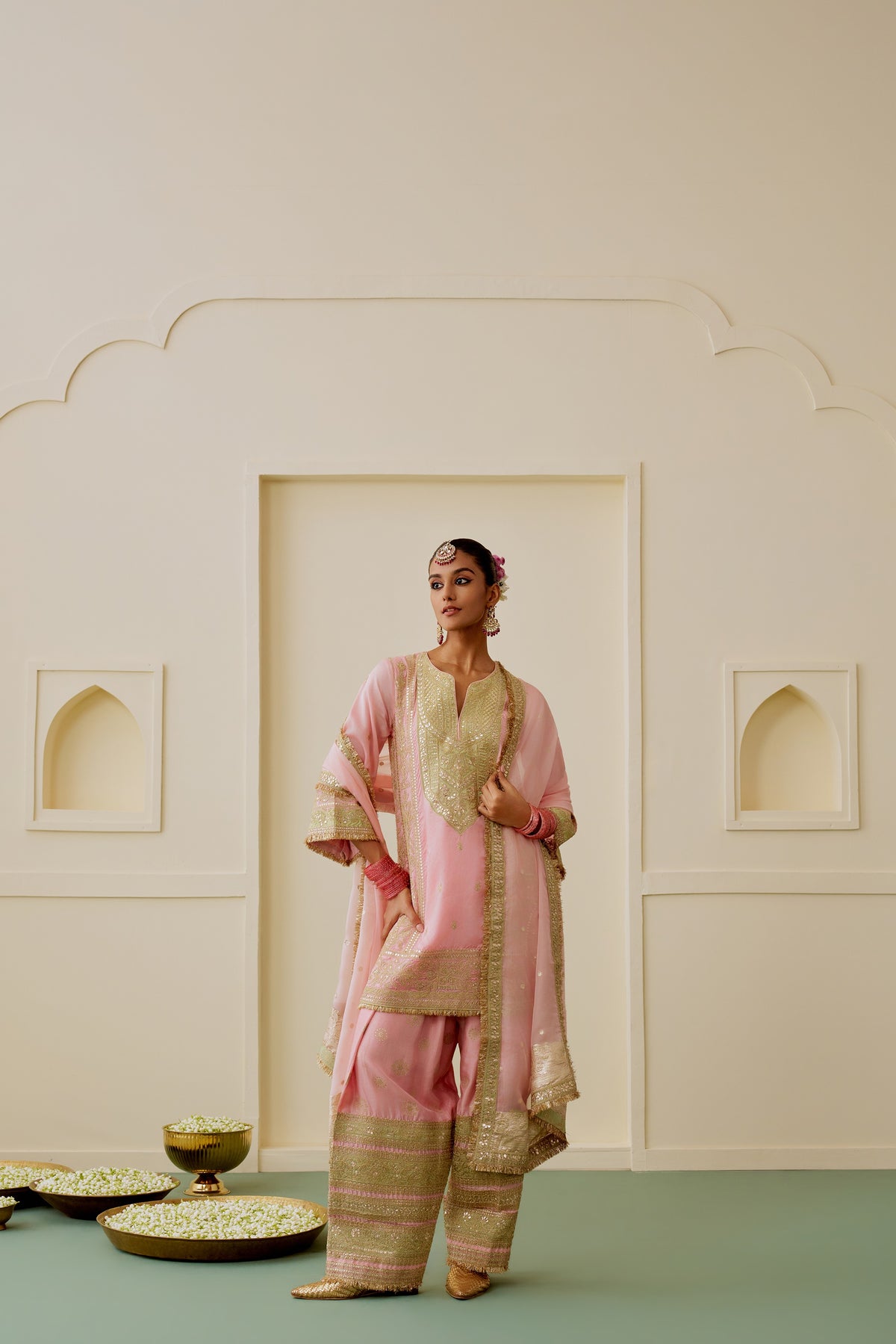Evaara Farshi Set