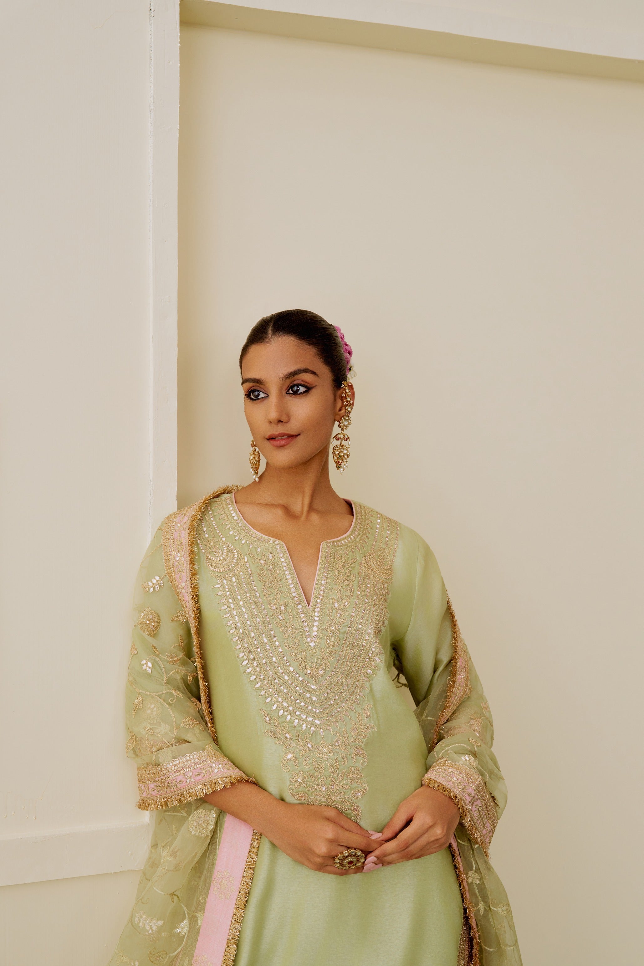 Safeena Sharara Set