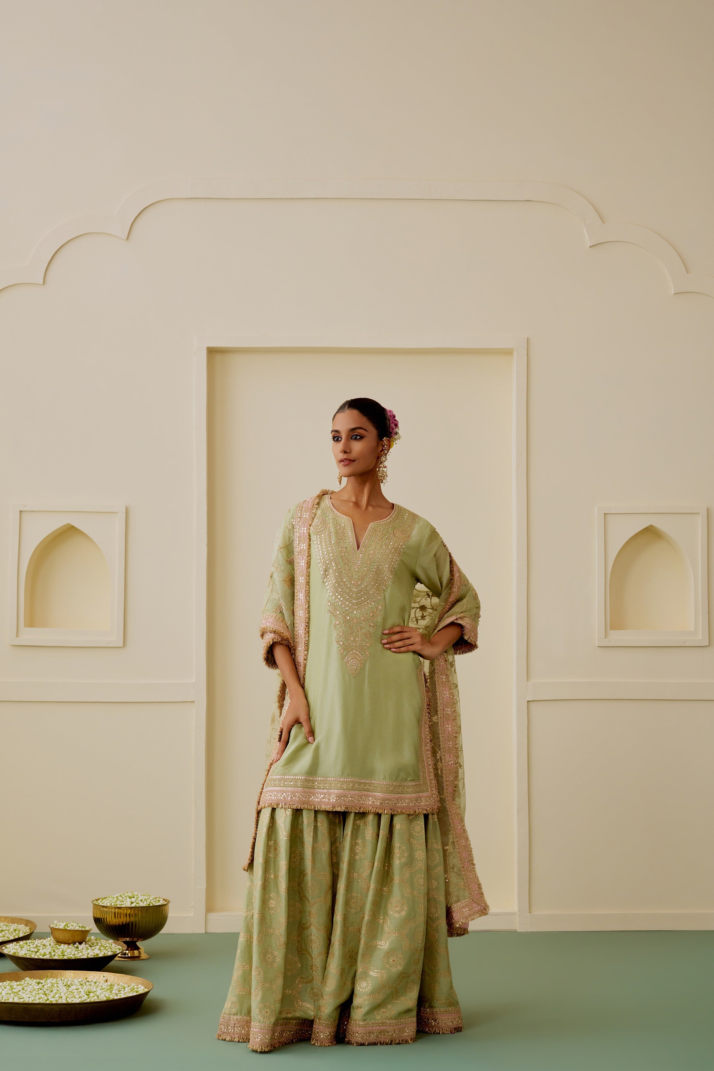 Safeena Sharara Set