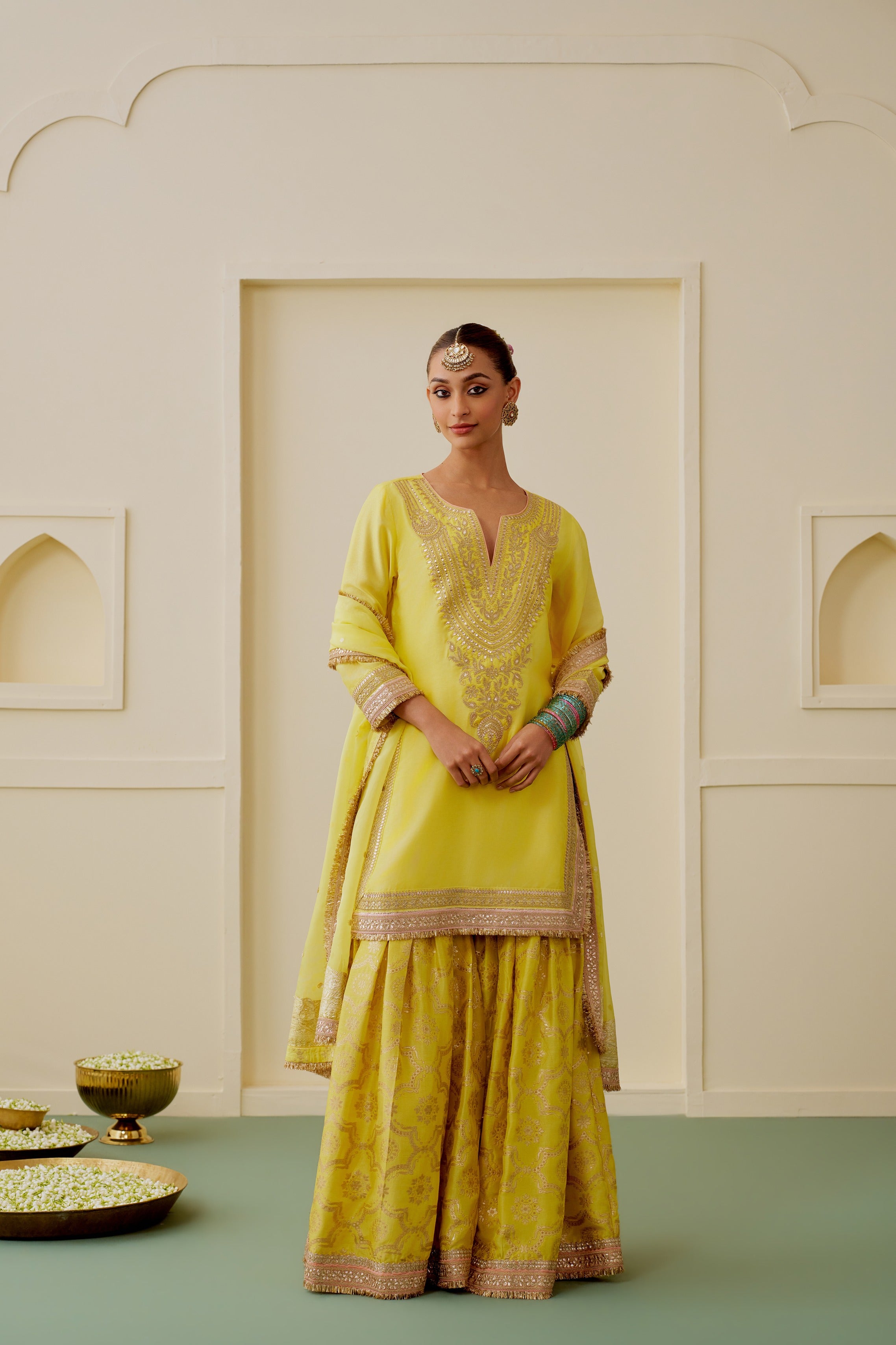 Shaazneen Sharara Set