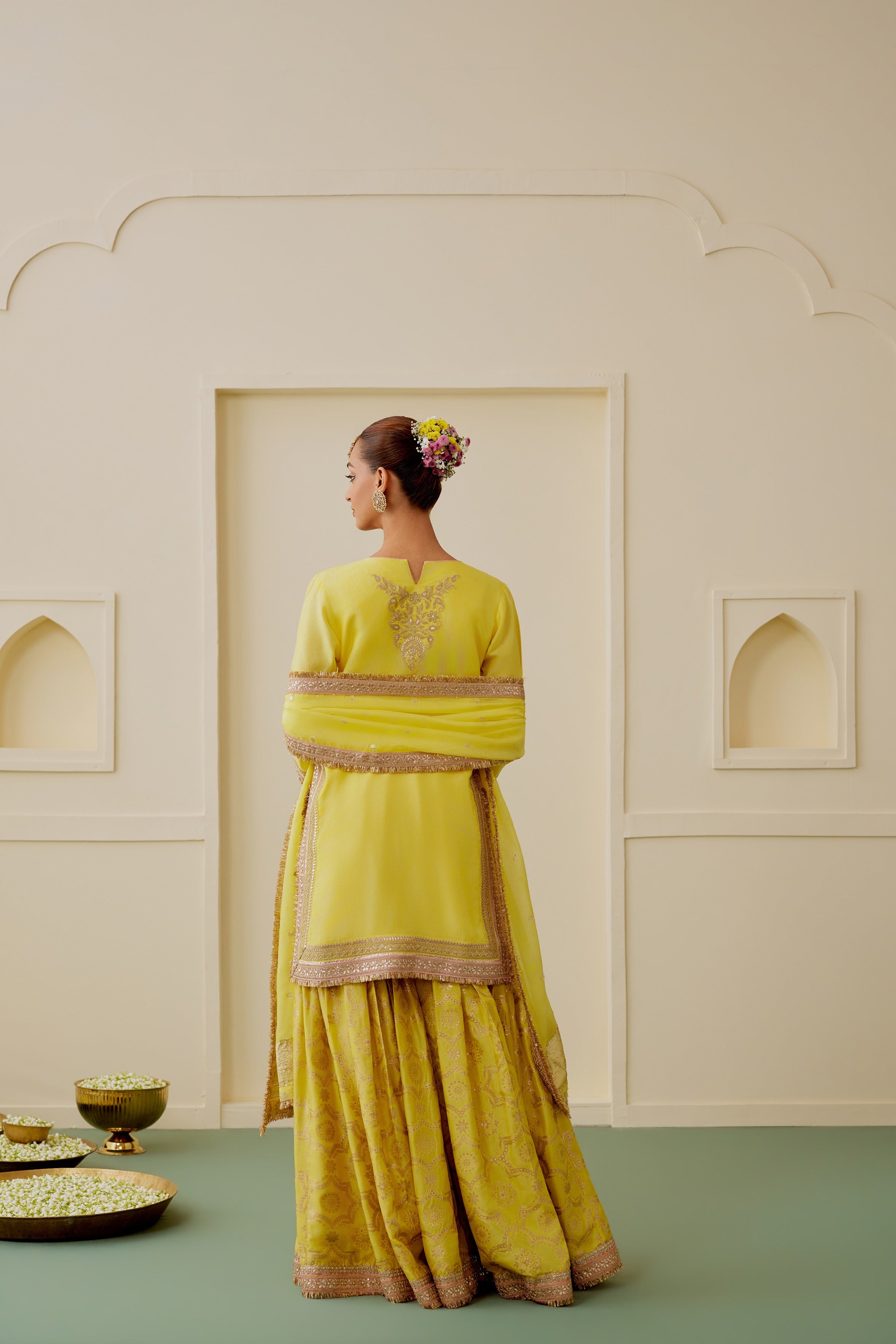 Shaazneen Sharara Set