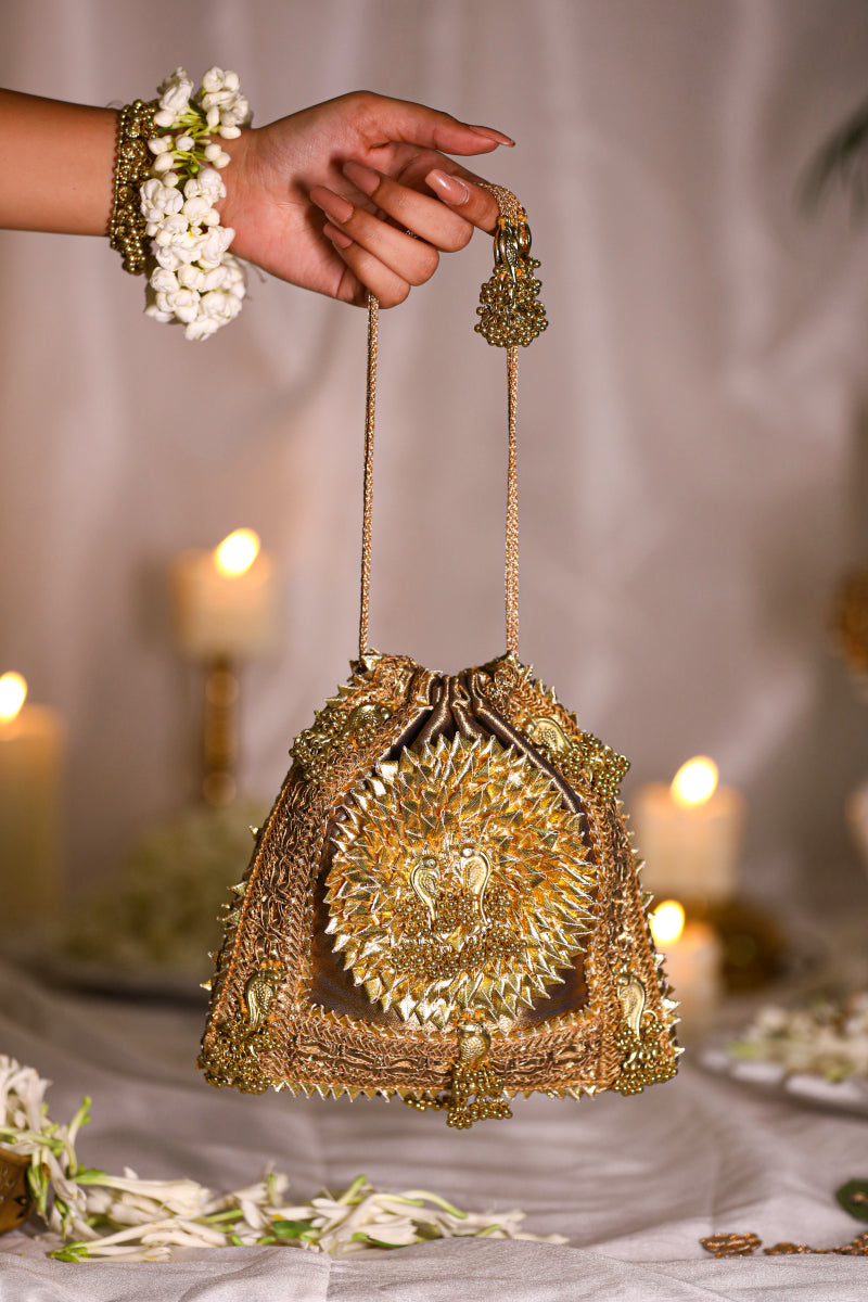 Mayra-Gold Potli