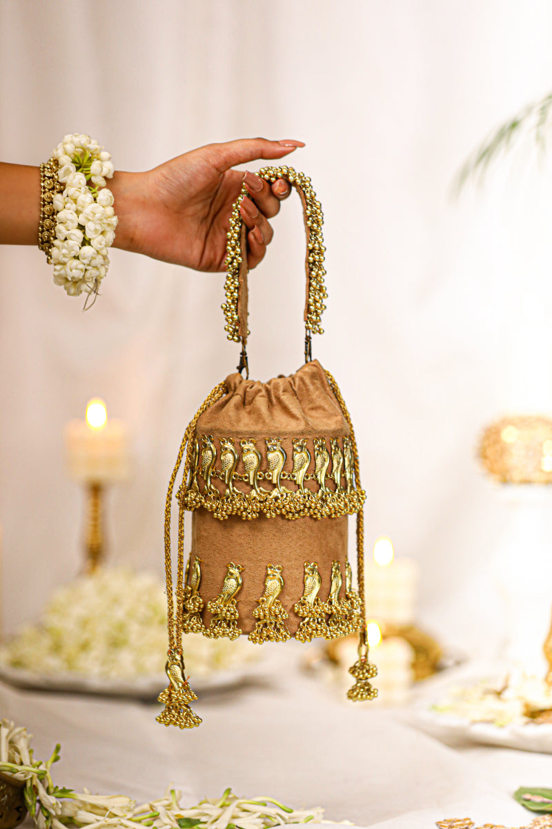 Yashvi-Potli