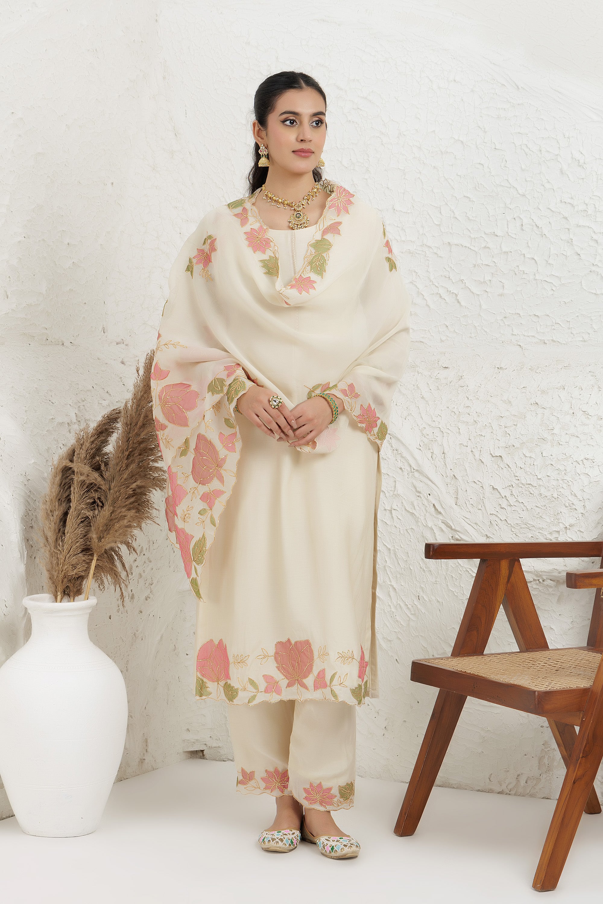 Off White Silk Muslin Applique Work Kurta Set