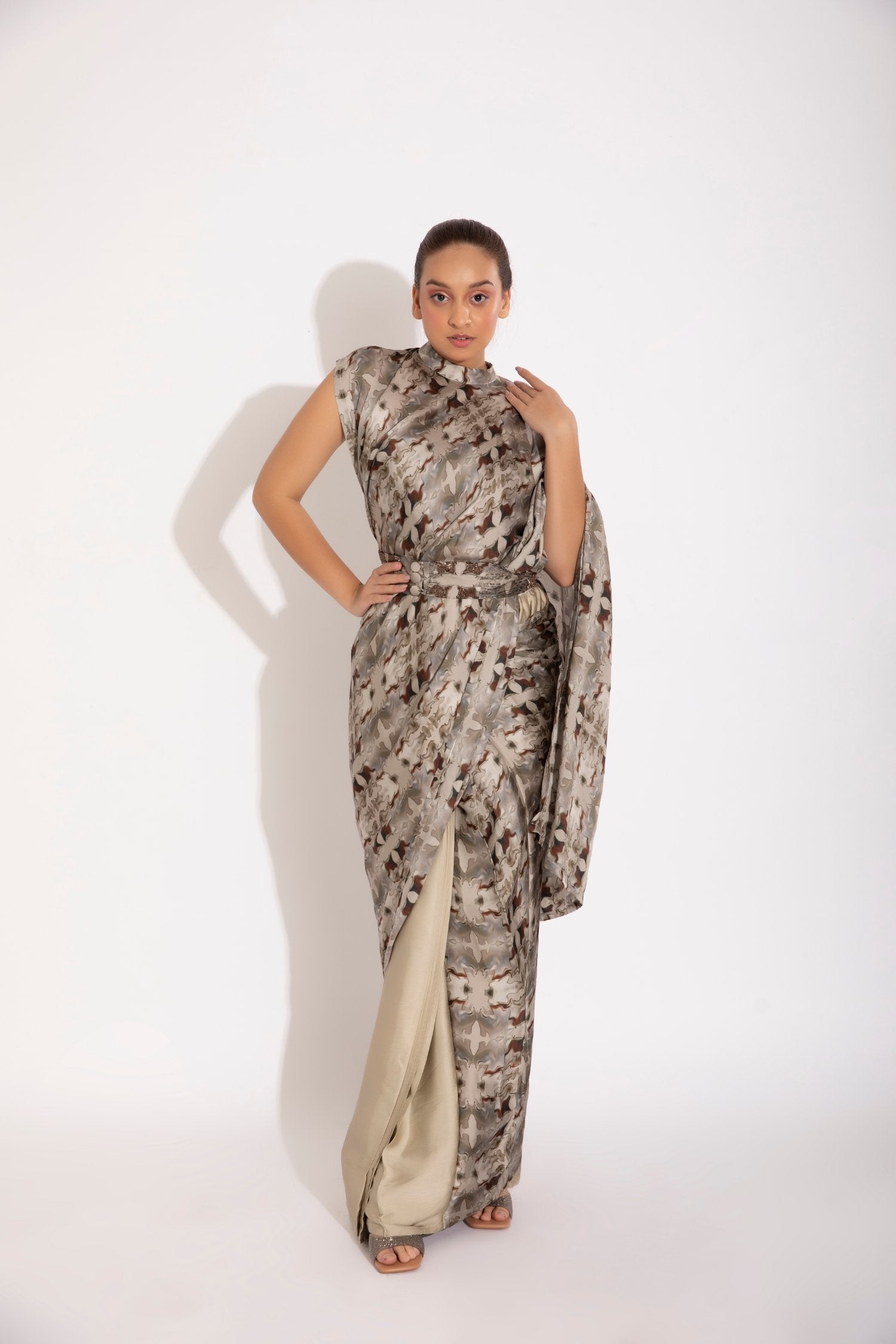 Pre- Stitched Sari With A Collar