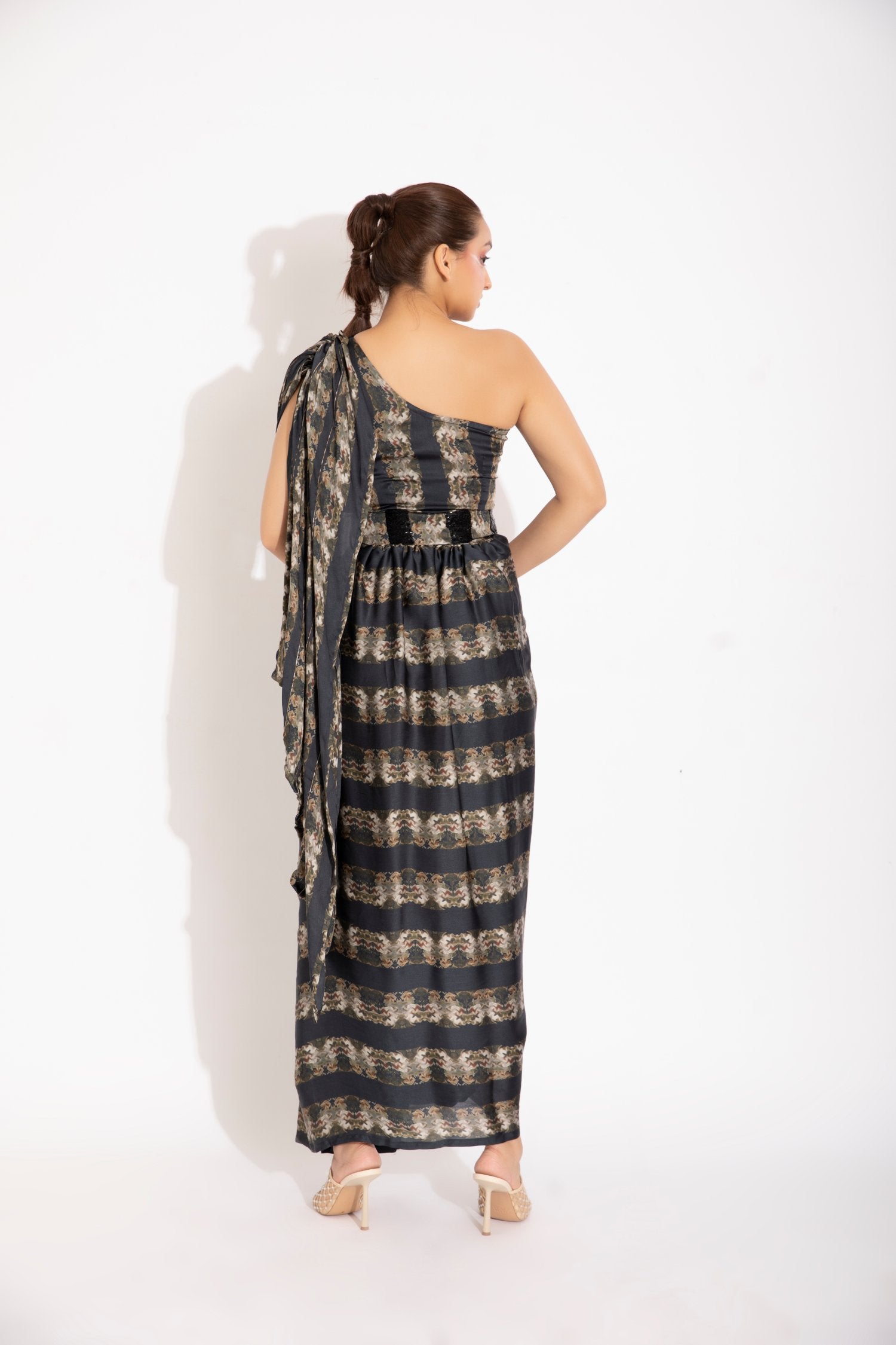 Pre- Stitched Slit Sari