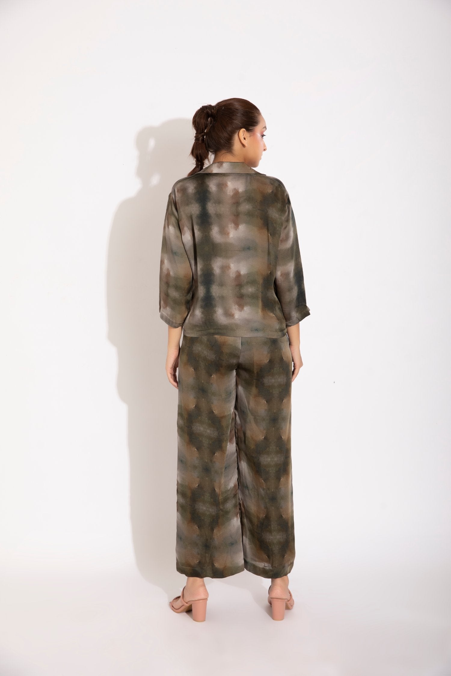 Lapelled Shirt And Pants