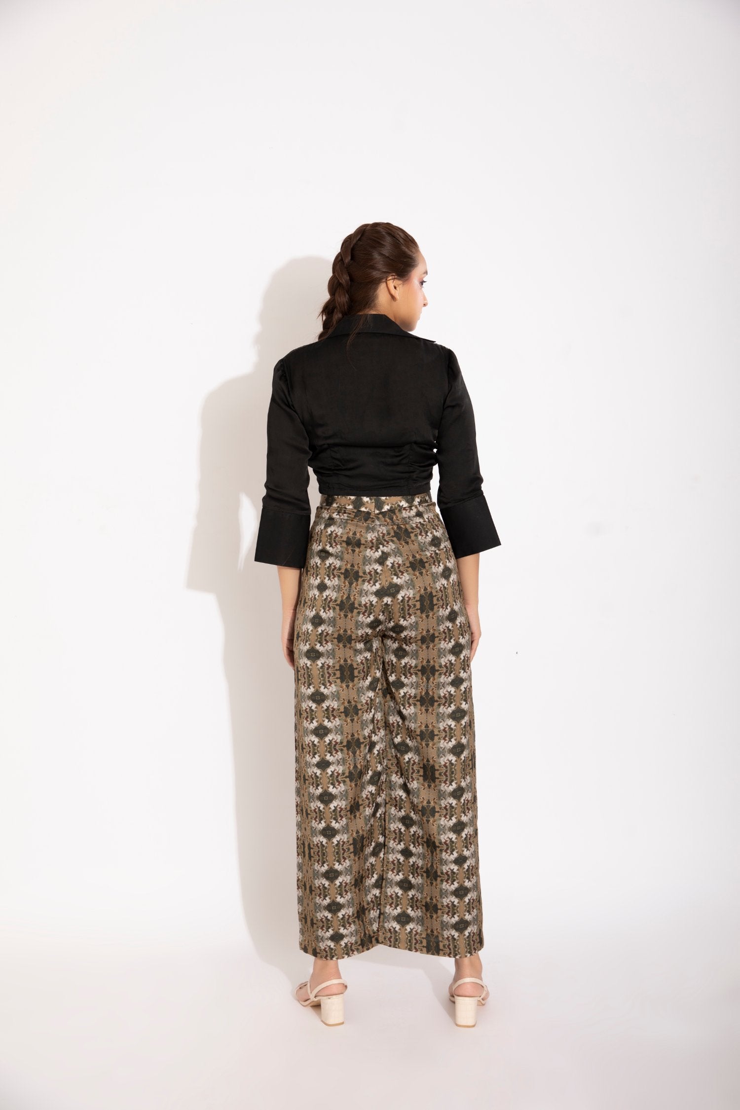 Knot Shirt And Printed Pants