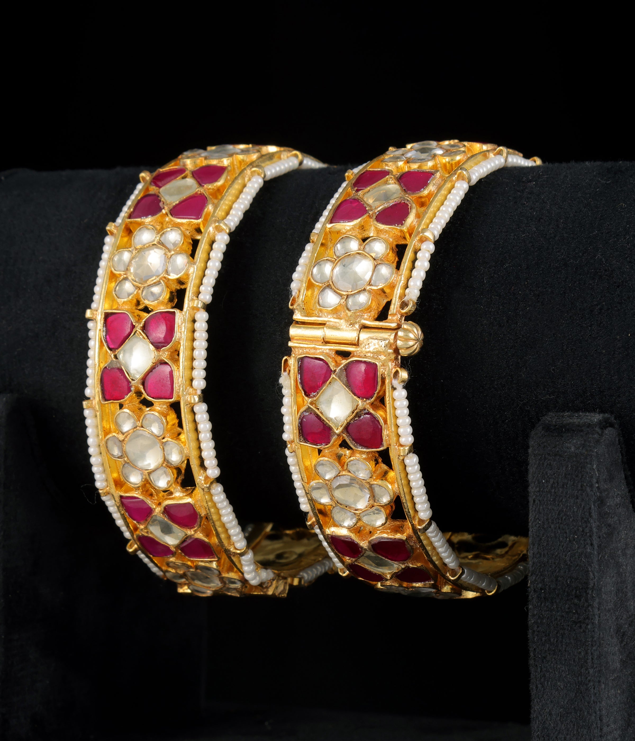 Gold finish kundan bangles