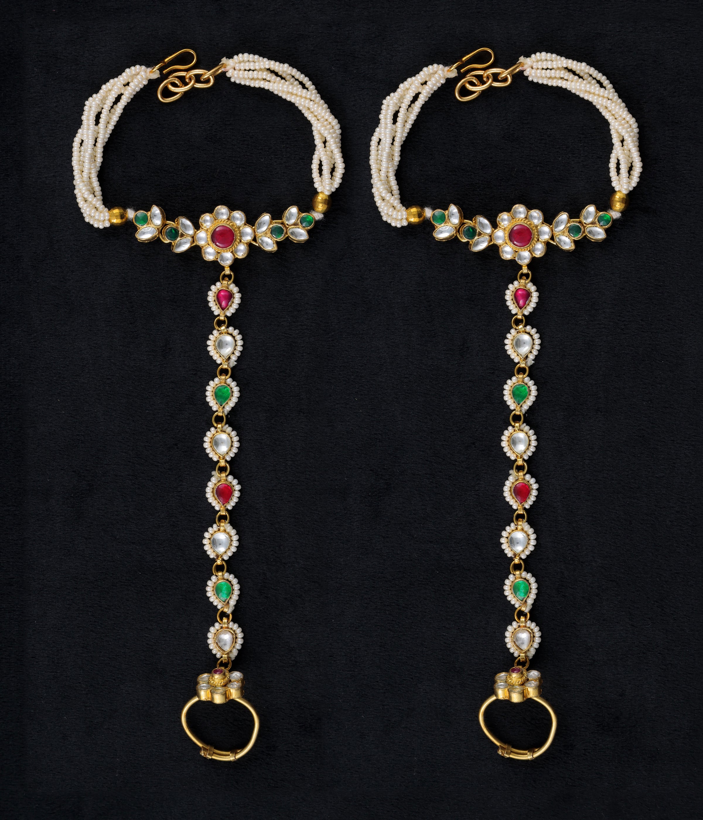 Gold finish Kundan Hathphool