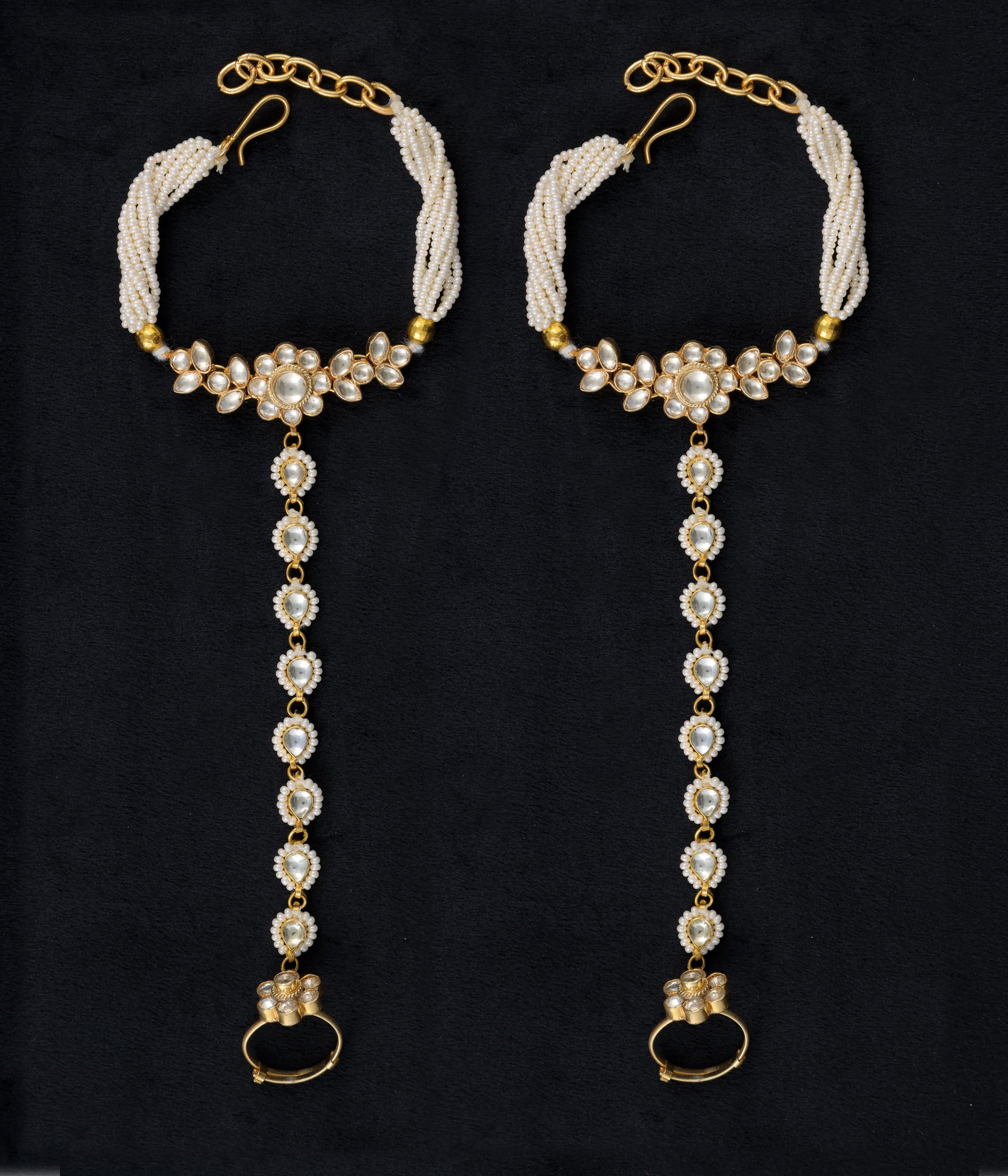 Gold finish Kundan Hathphool