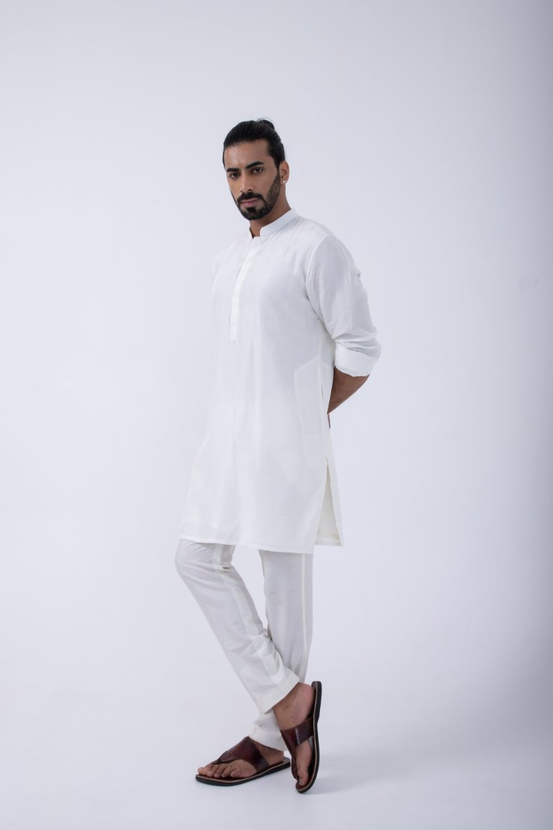 Ivory Kurta Set With Ivory Placment Abstract Embrioderd Bundi