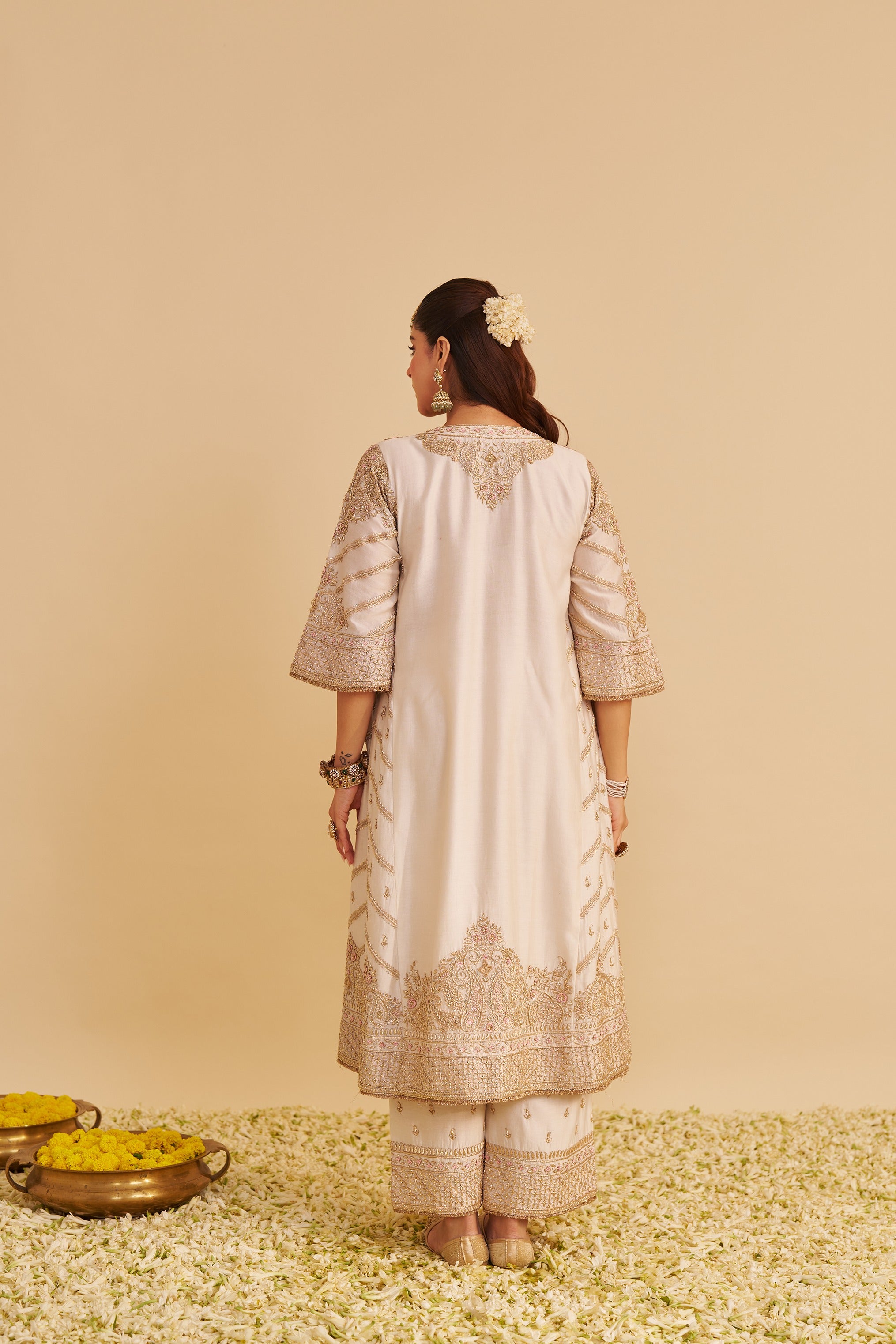 Aqsha Dabka Zardozi Chauga Set