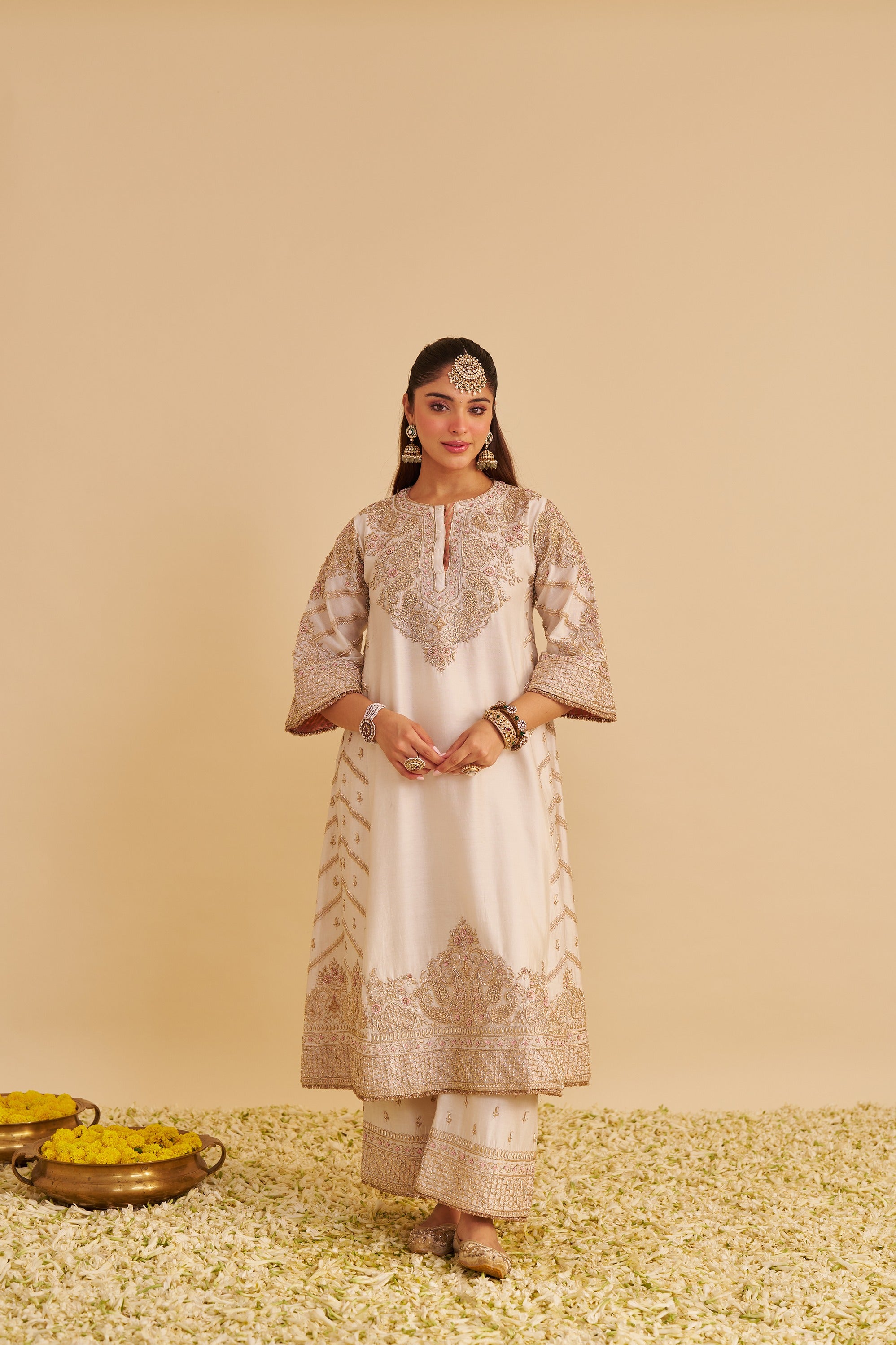 Aqsha Dabka Zardozi Chauga Set
