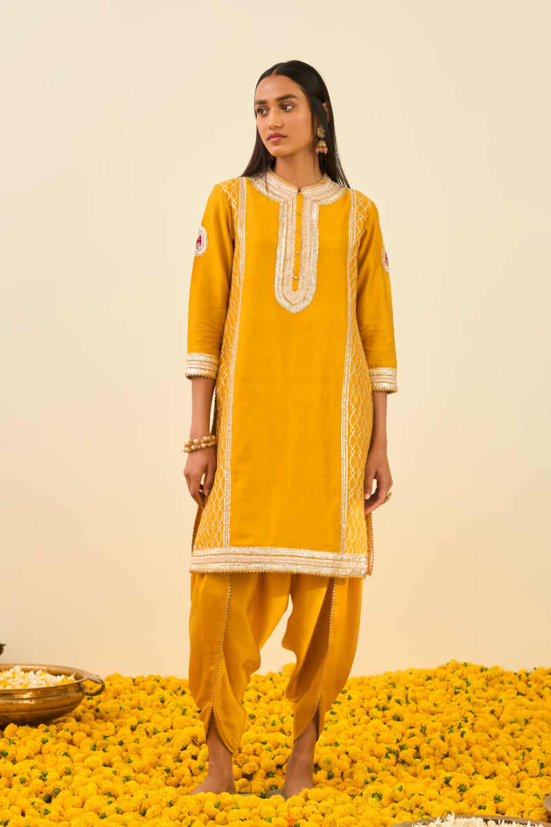 Aliza- Short kurta with dhoti