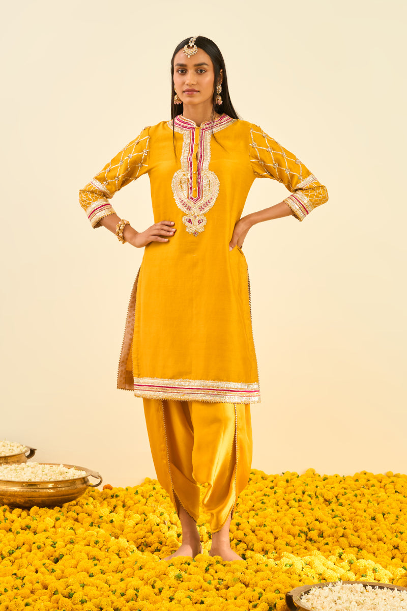 Aminah- Short kurta with dhoti