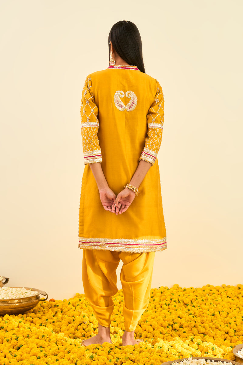 Aminah- Short kurta with dhoti