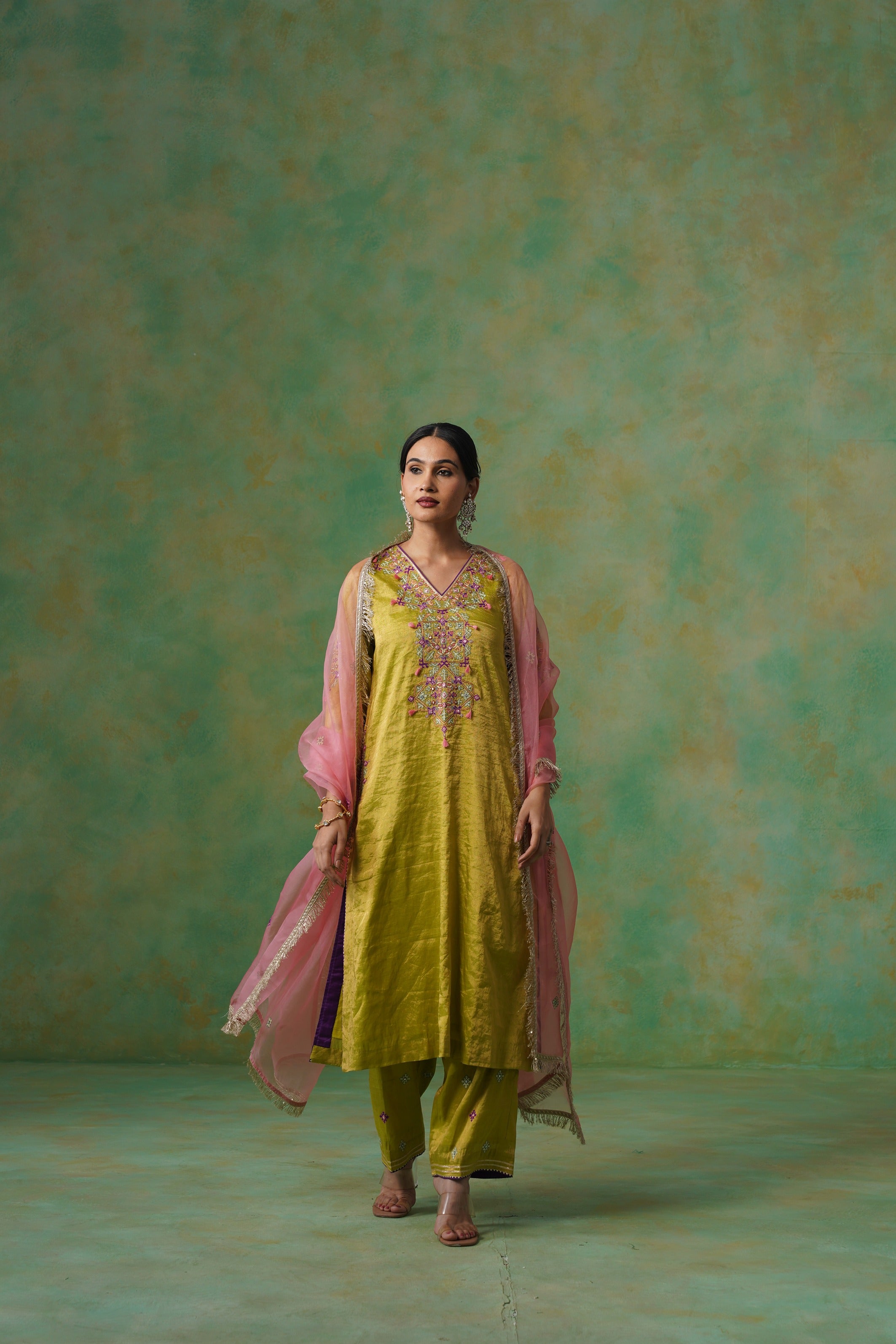 Andaaz Suit Set