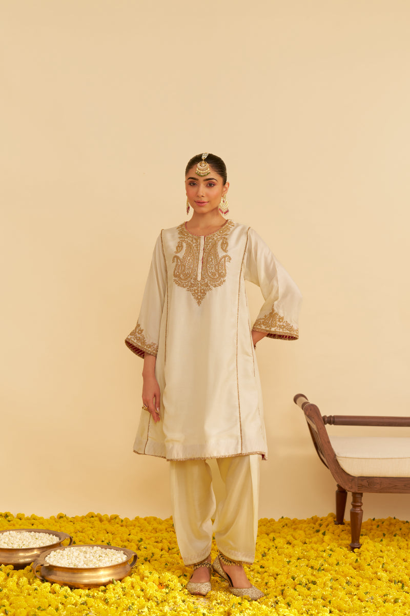 Ayra-Short Chauga With Salwar