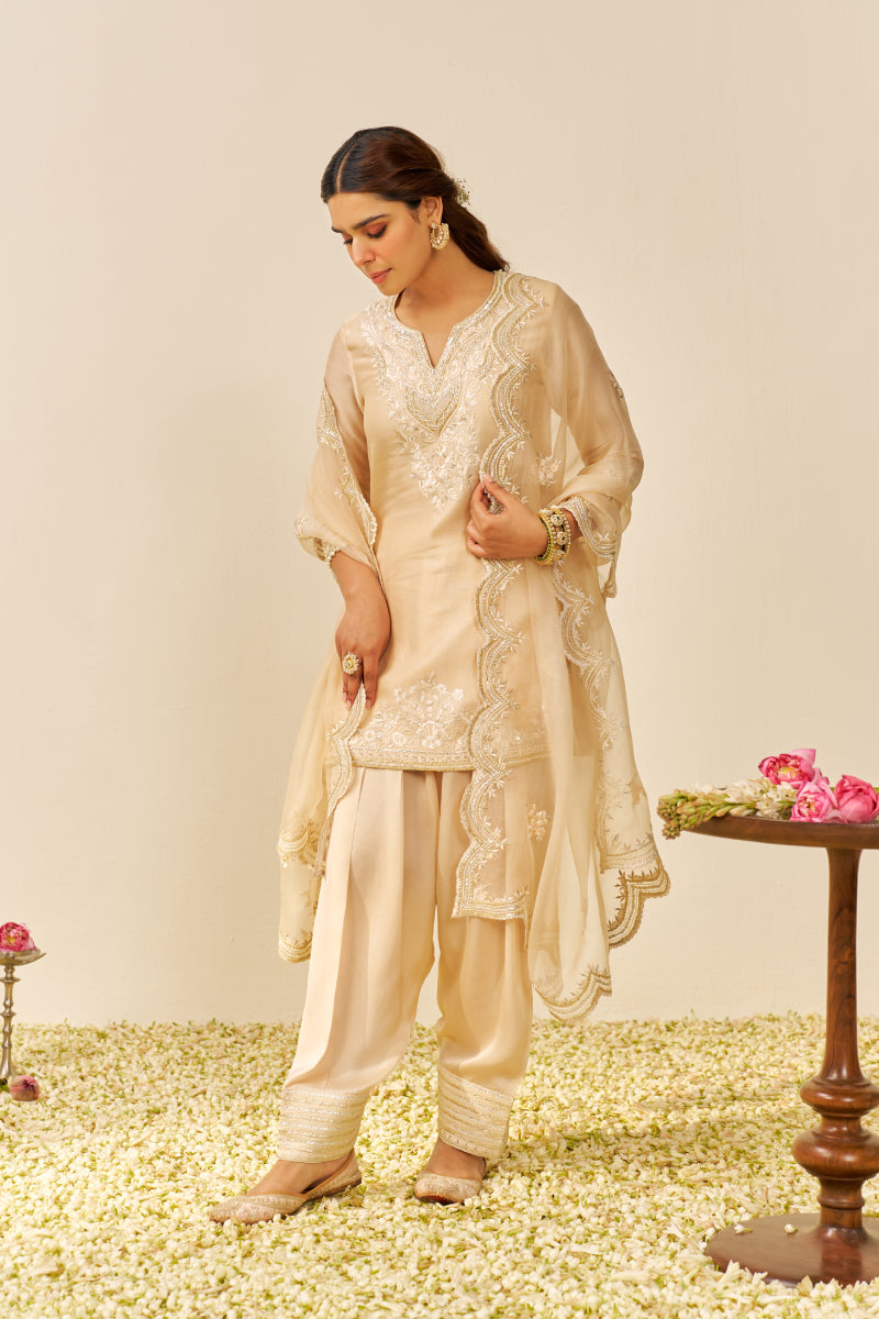 Haniya - Short Kurta With Salwar And Dupatta