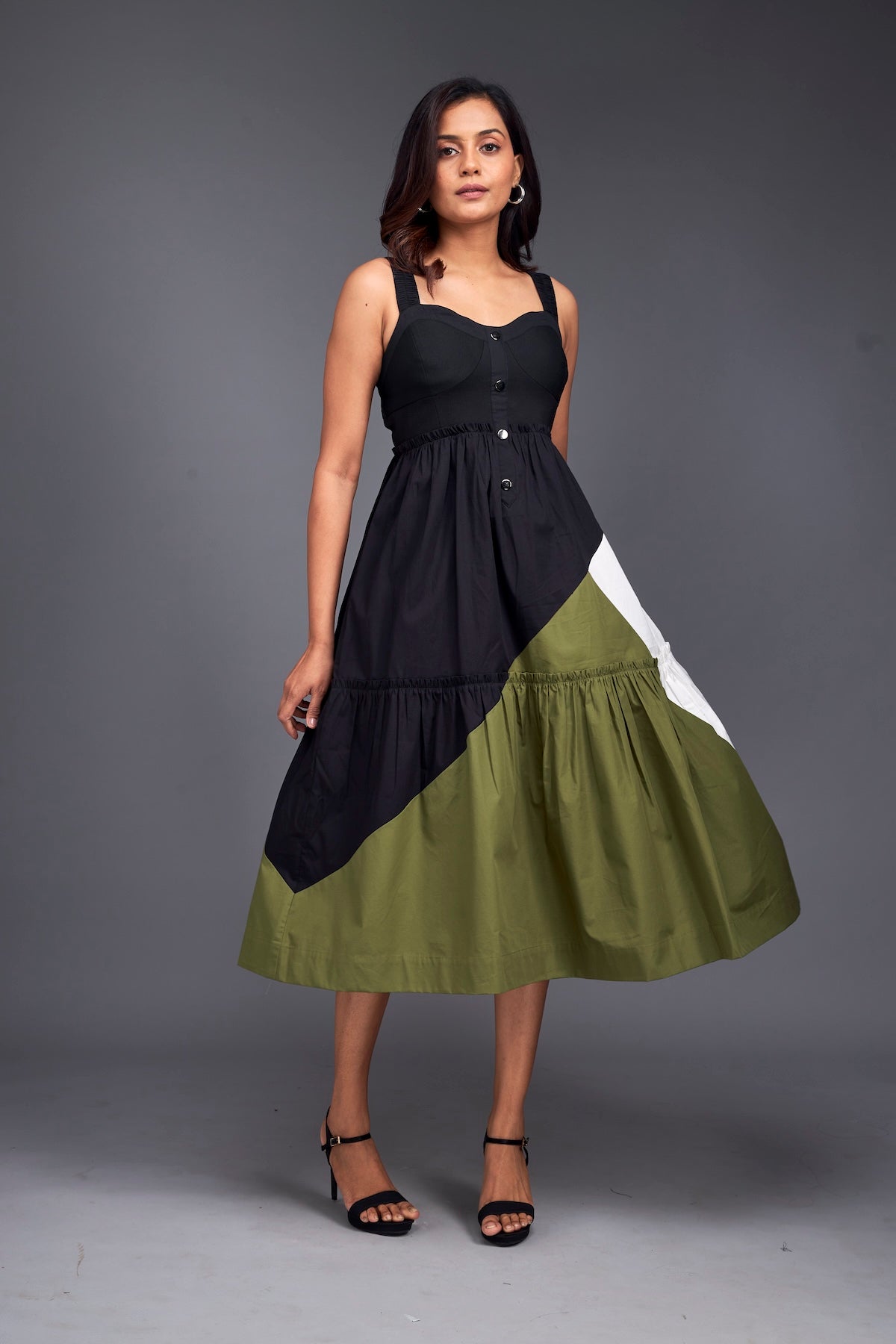 Colour Block Fit & Flare Sleeveless Midi Dress – AGASHE