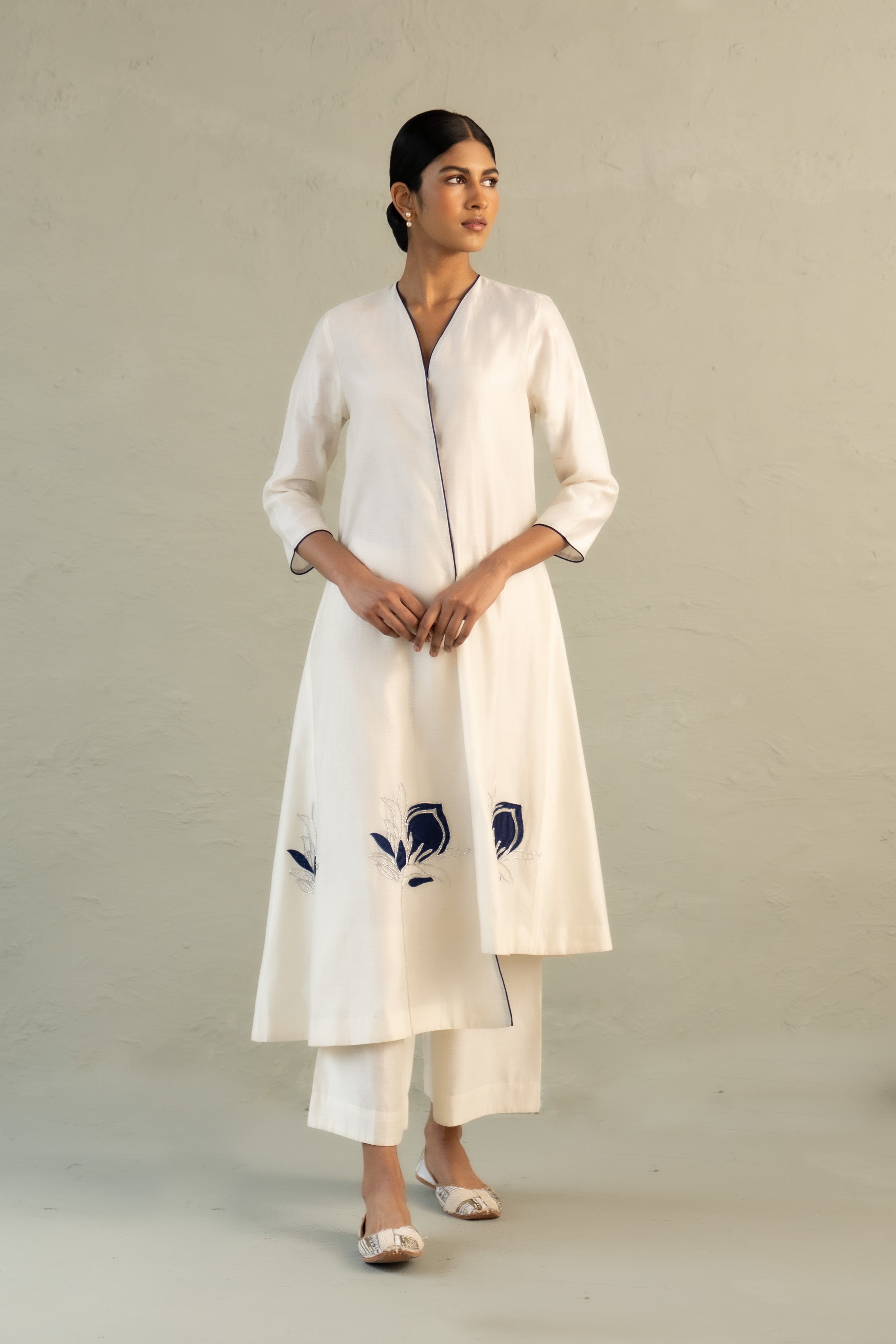 Blue Edit Ivory Hi-Lo Set