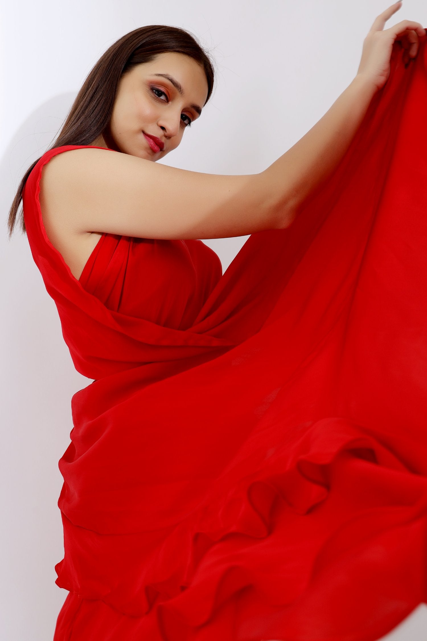 Pre-Stitched Frill Sari With A Wide Collar