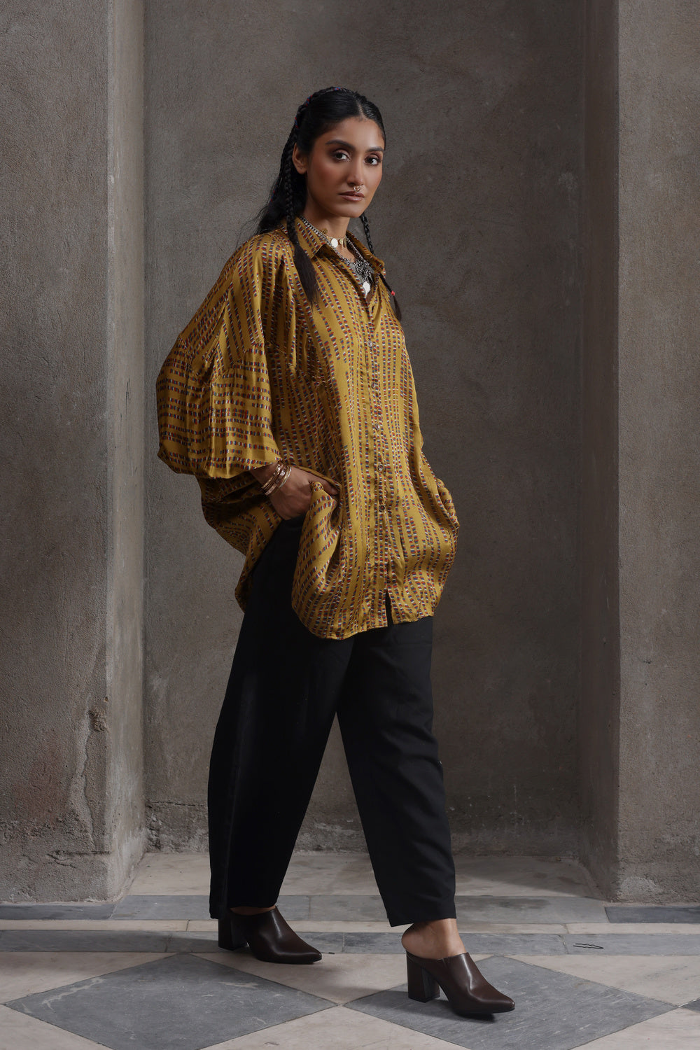 DOT-SCAPED SHIRT