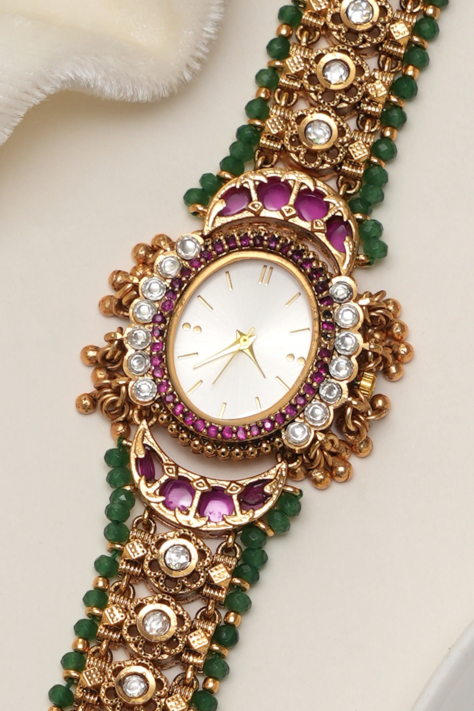 Luxury Heritage BraceletGold Look Watch