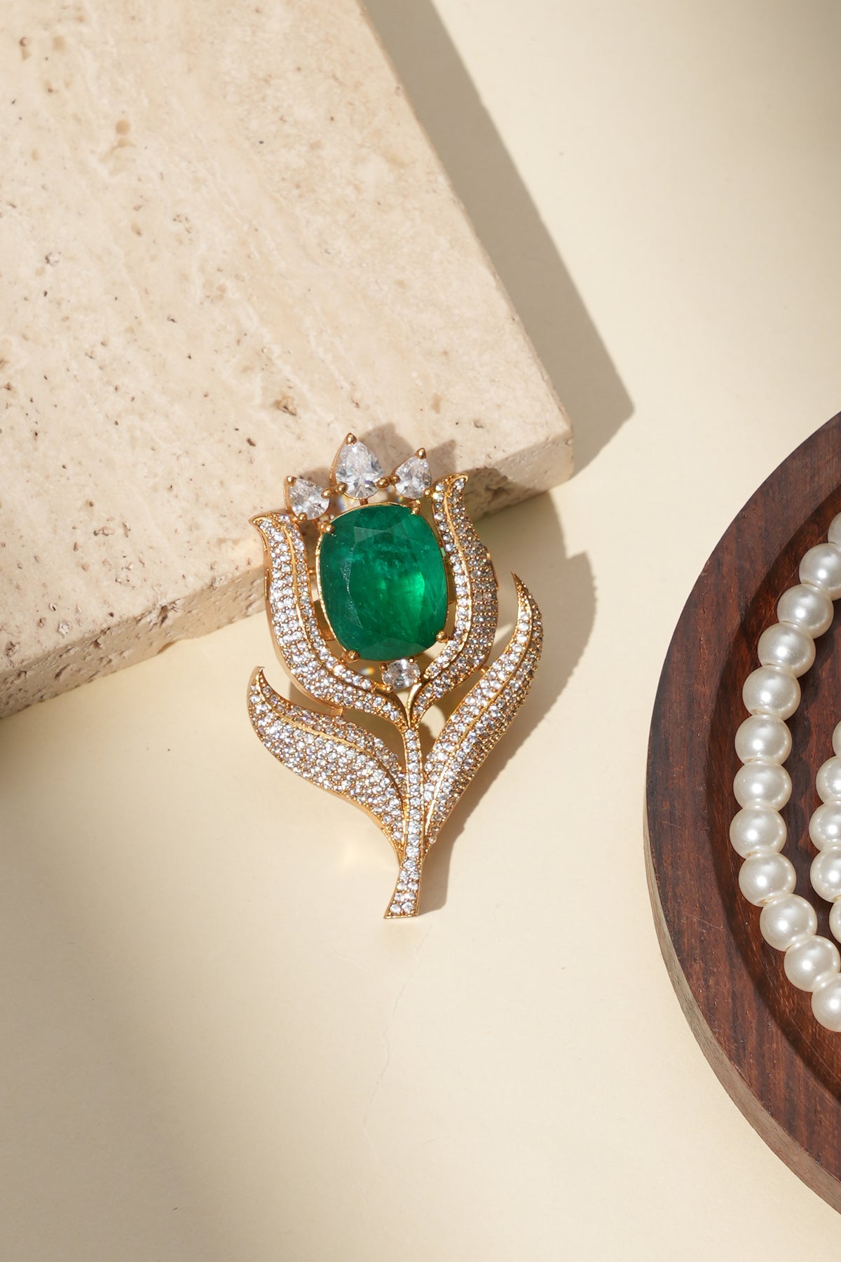 Darbar Emerald Groom Kundan Brooch