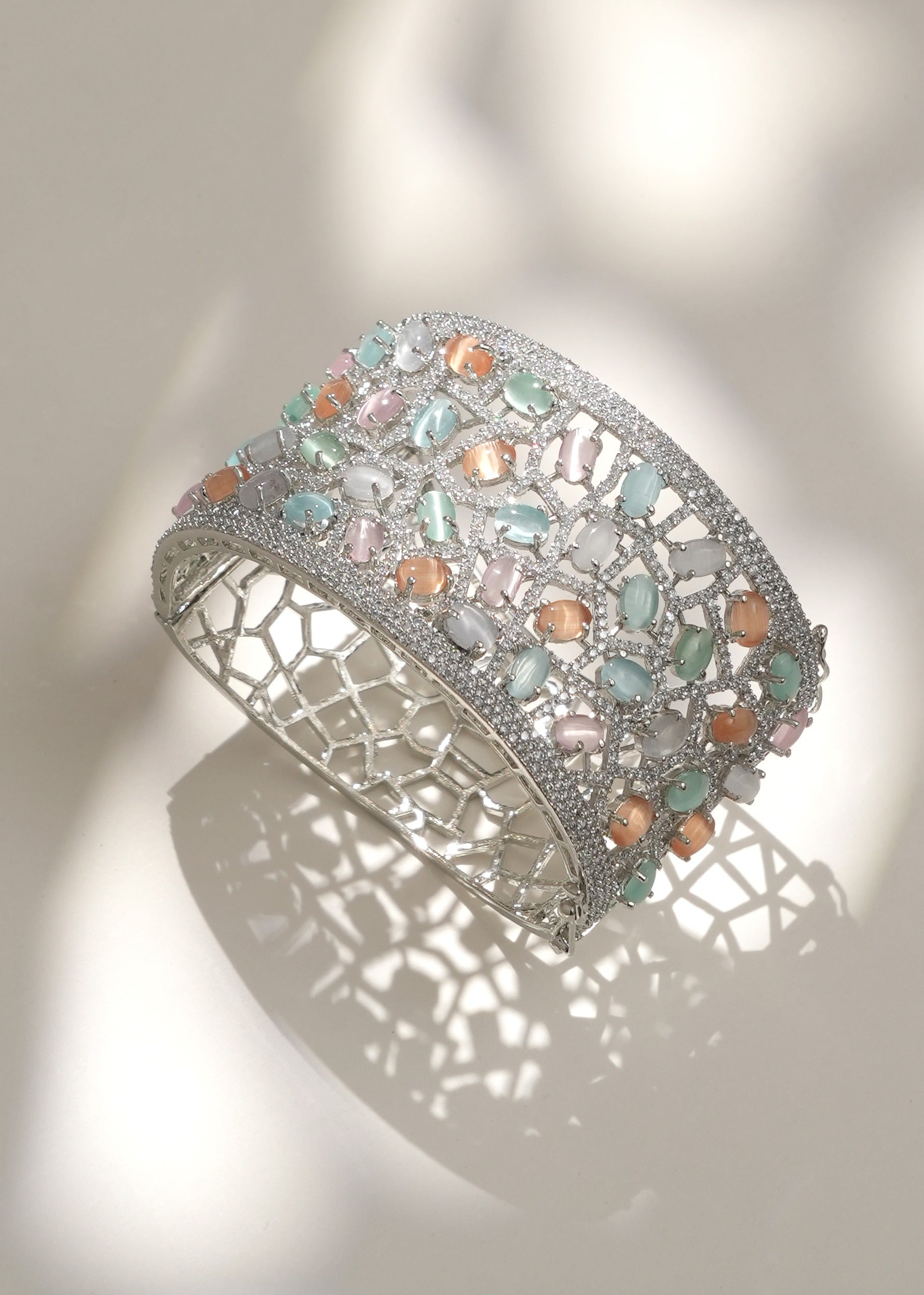Avni Sparkle Diamond Cut Openable Bracelet