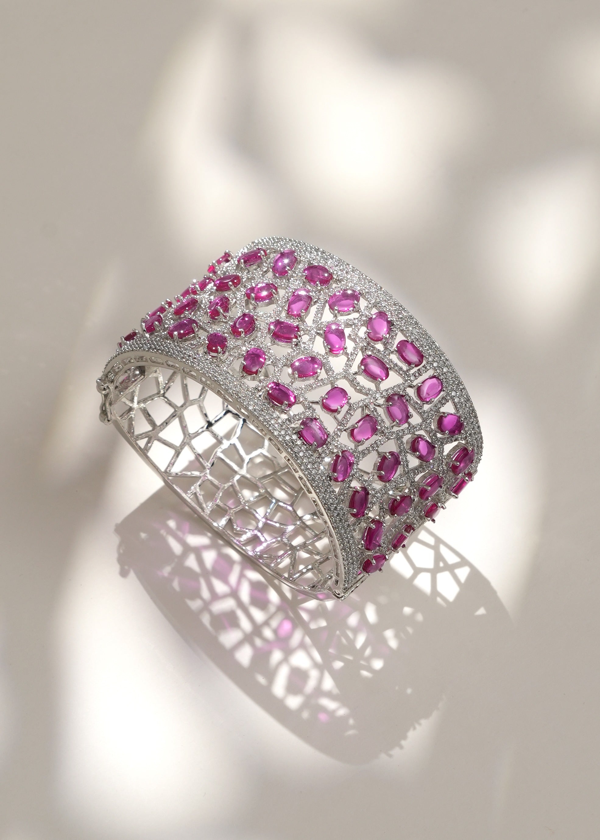 Avni Sparkle Diamond Cut Openable Bracelet