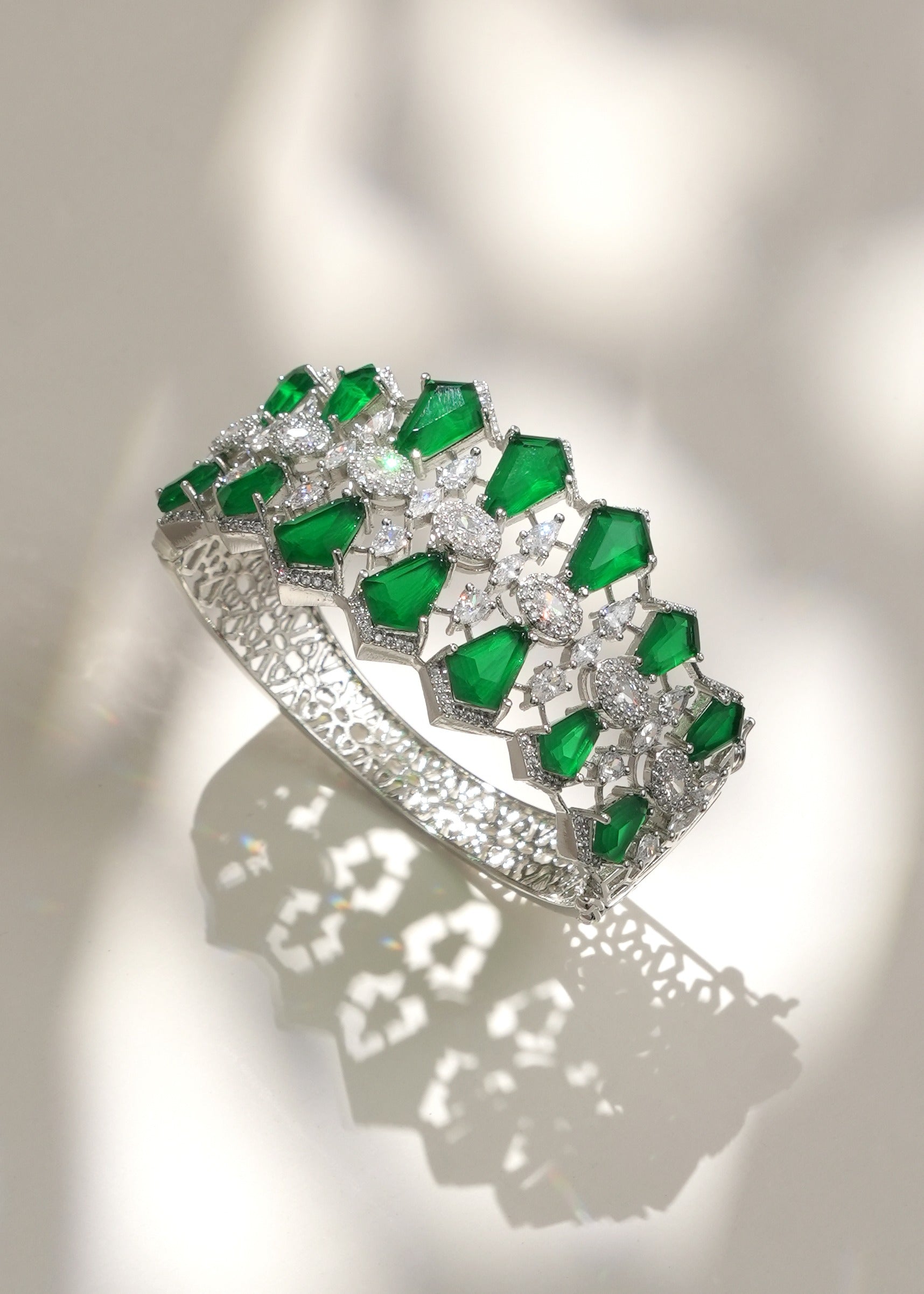 Ishika Floral Diamond Style Openable Bracelet