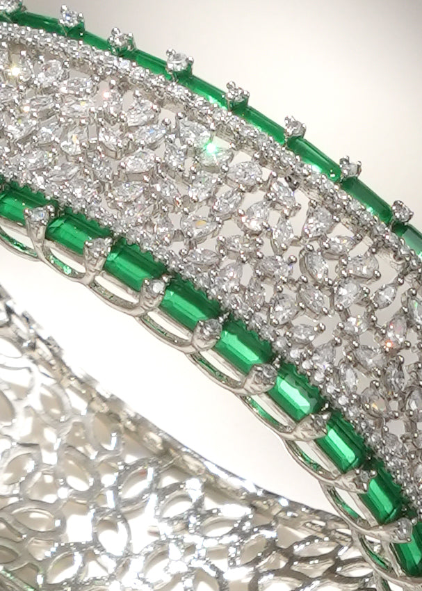 Anaya Halo Diamond Style Openable Bracelet