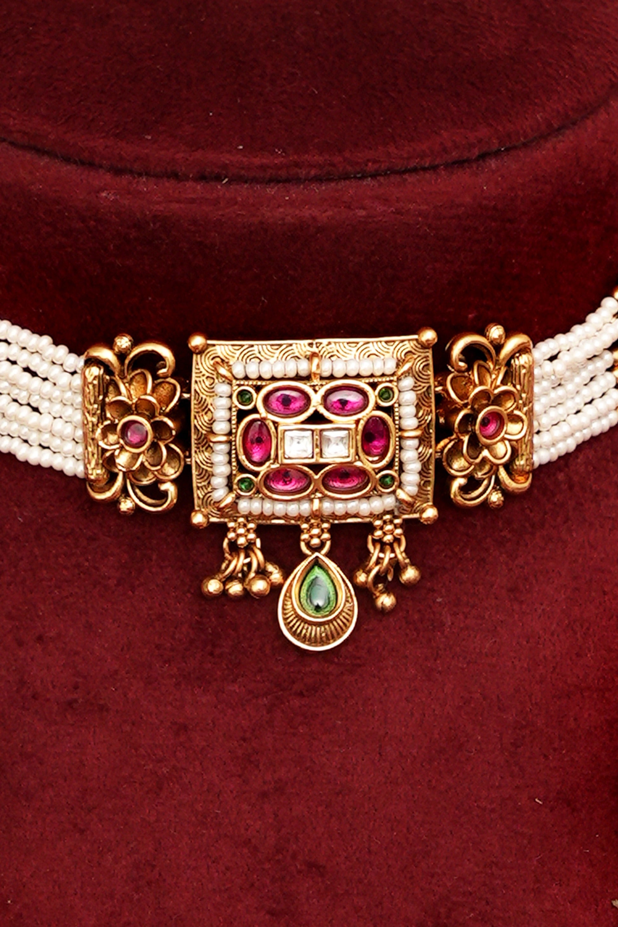 Heritage Necklace Set