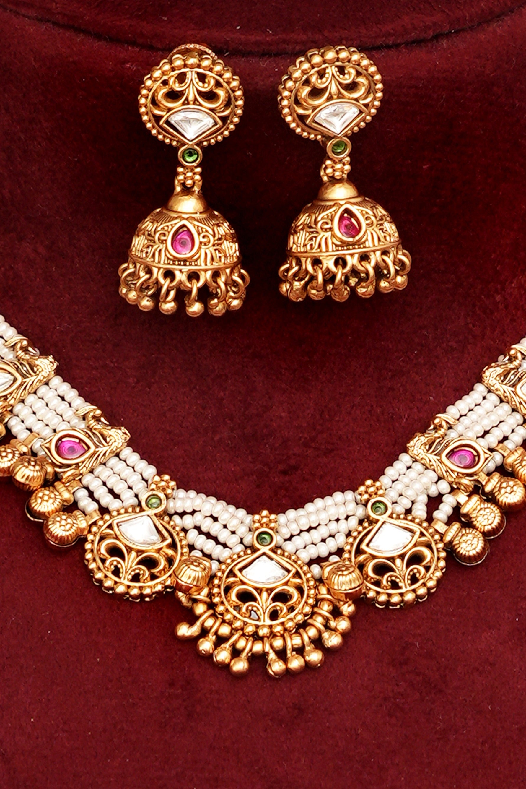 Timeless Heritage Necklace Set