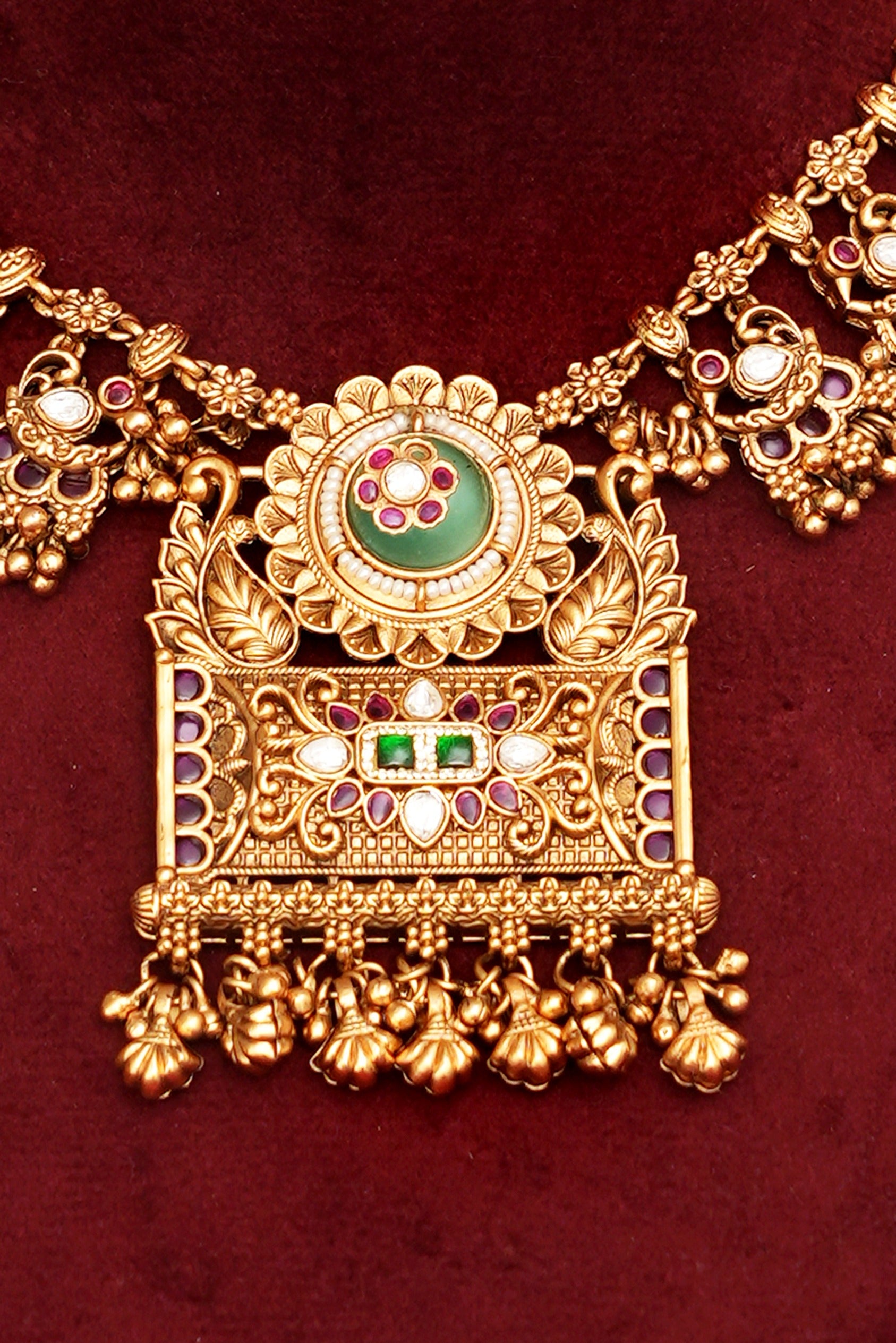 Heirloom Royal Gold Necklace Set
