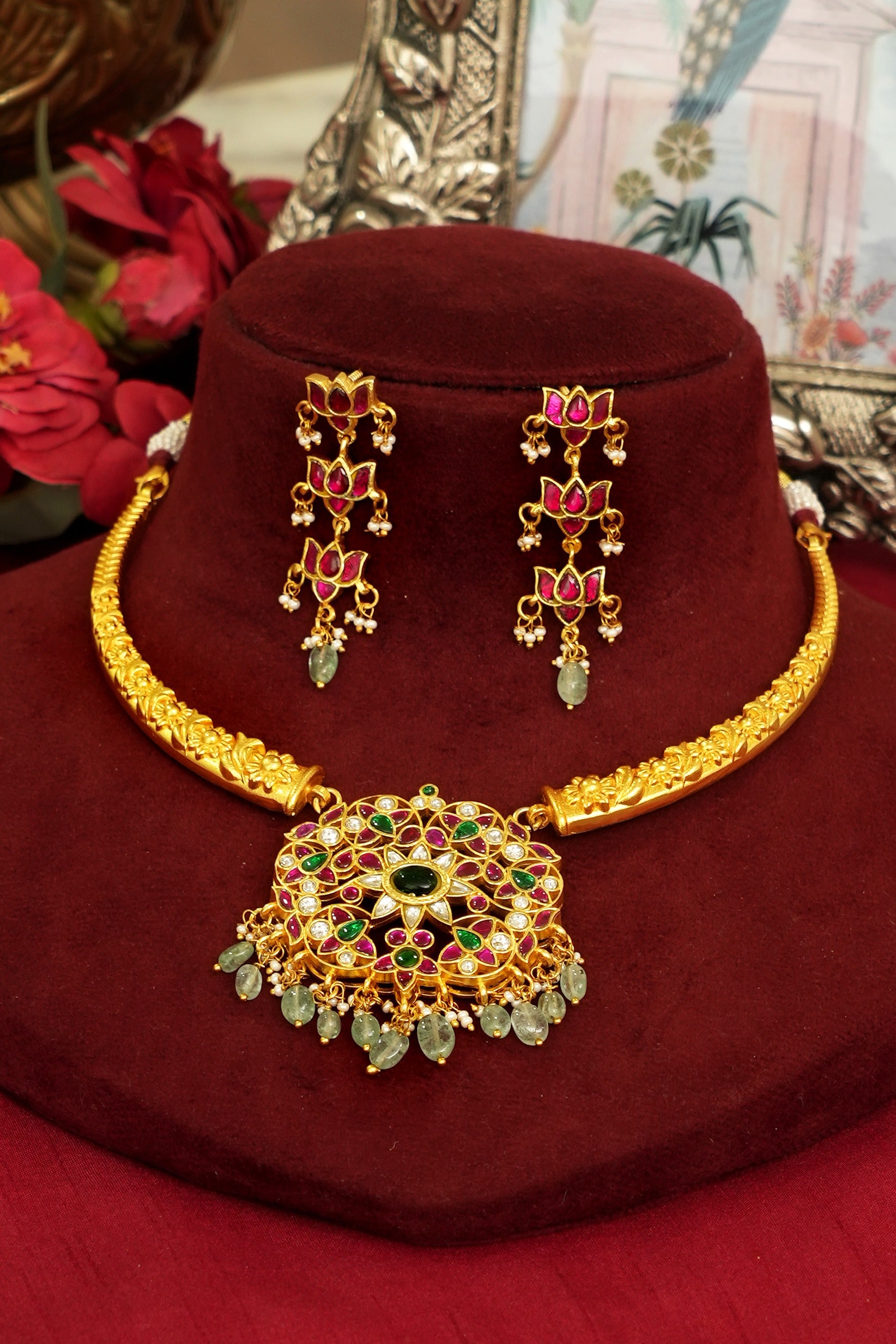 Royal Temple Treasure Jadau Hasli