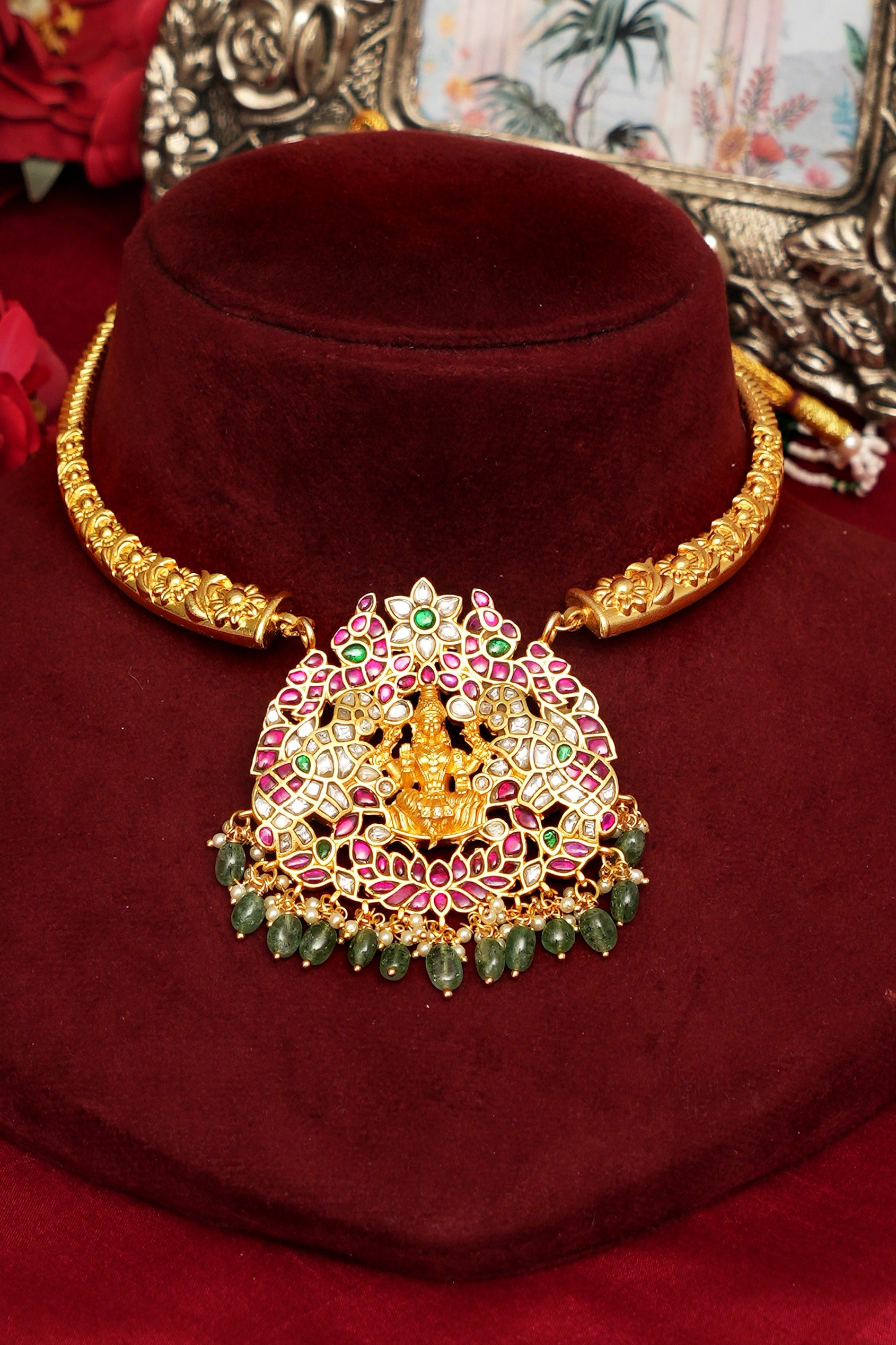 Bridal Temple Treasure Jadau Hasli